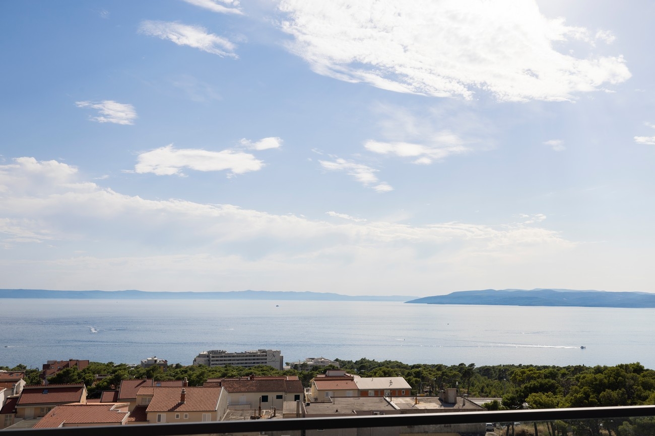 Two bedroom apartment with balcony and sea view Makarska  A-a