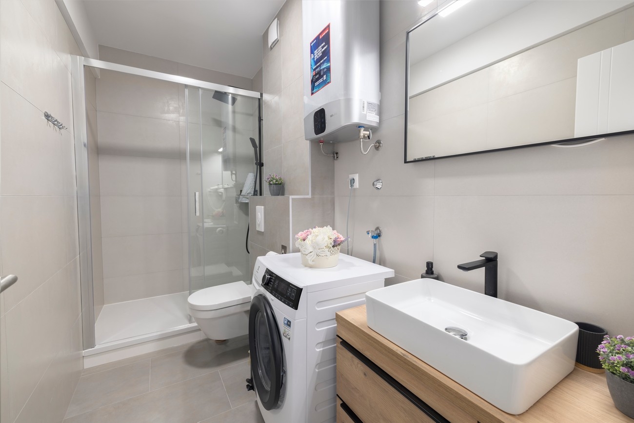 Two bedroom apartment with balcony and sea view Makarska  A-a
