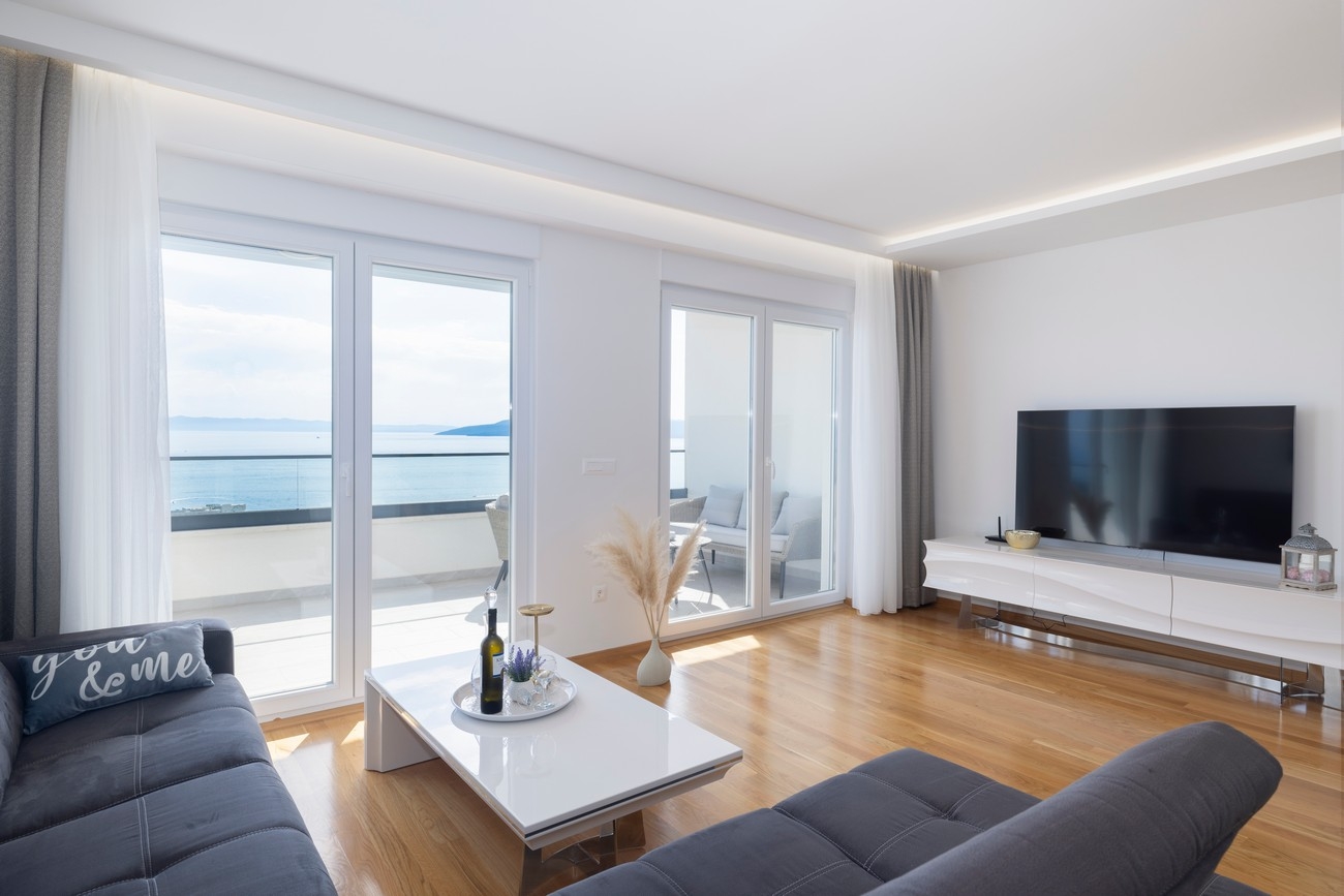 Two bedroom apartment with balcony and sea view Makarska  A-a