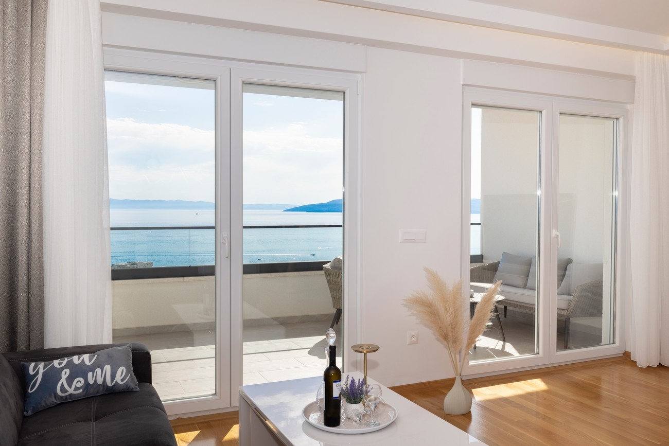 Two bedroom apartment with balcony and sea view Makarska  A-a