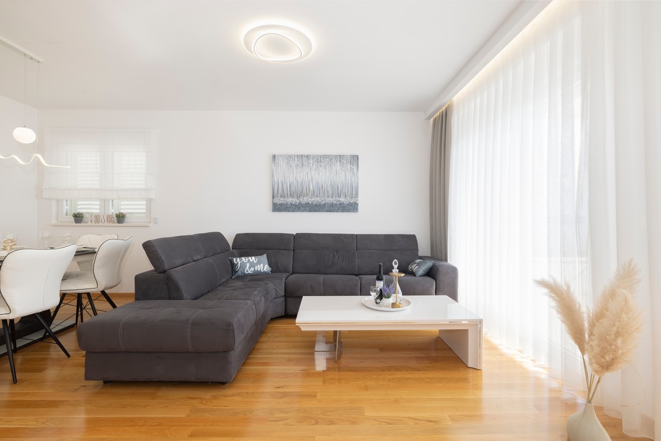 Two bedroom apartment with balcony and sea view Makarska  A-a