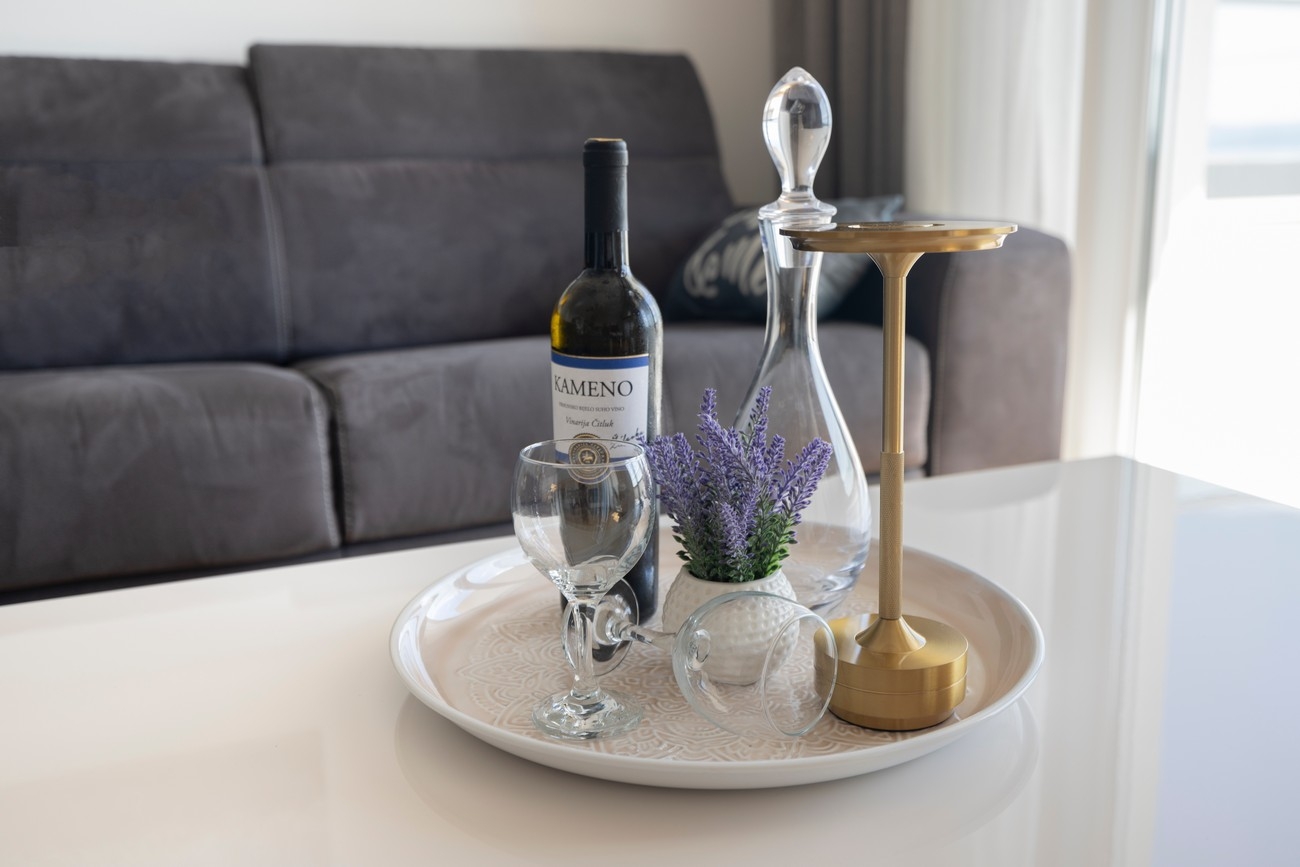 Two bedroom apartment with balcony and sea view Makarska  A-a