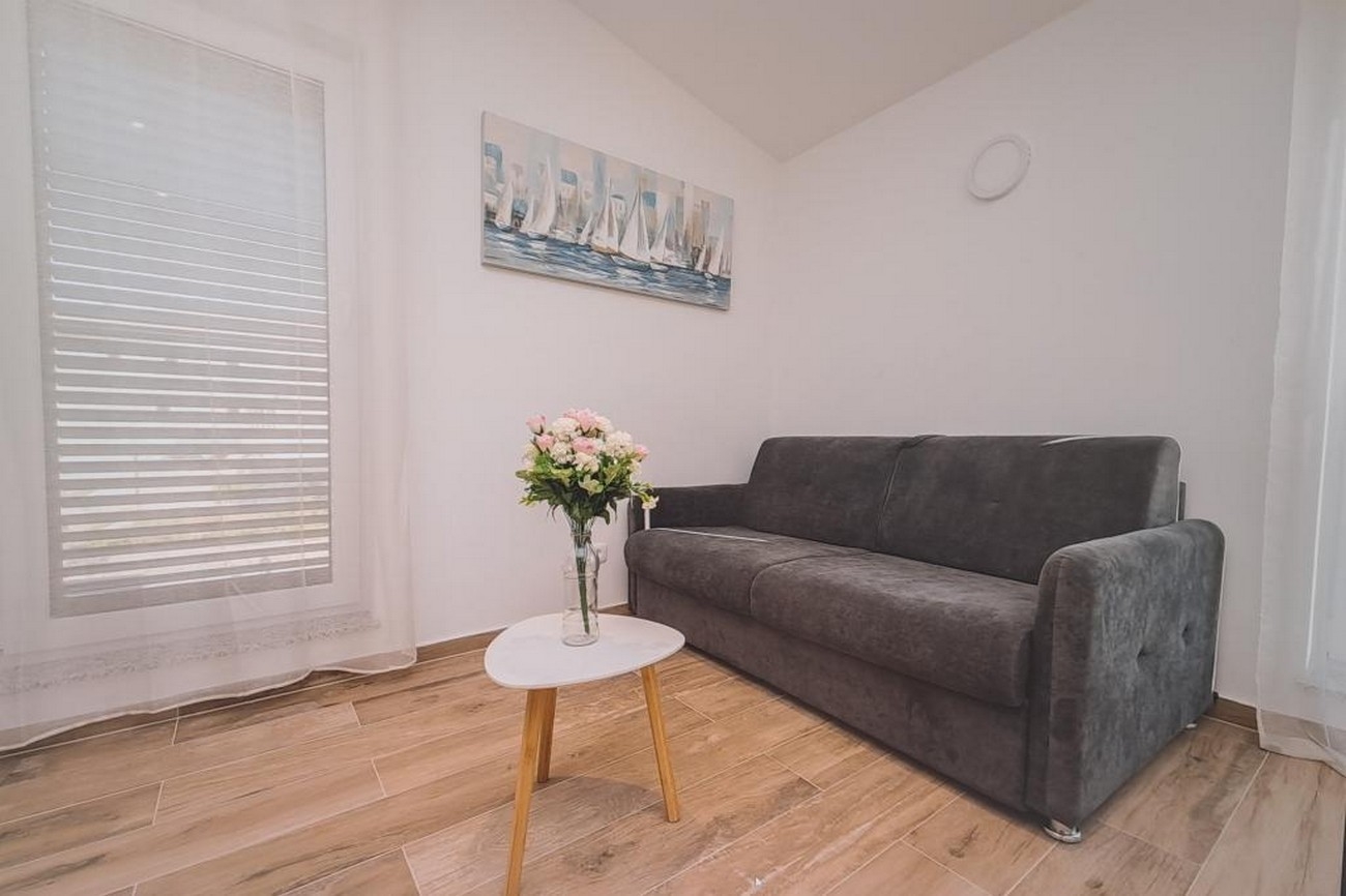 One bedroom apartment with balcony Lukoran, Ugljan (A-23933-c) One bedroom apartment with balcony Lukoran, Ugljan (A-23933-c)