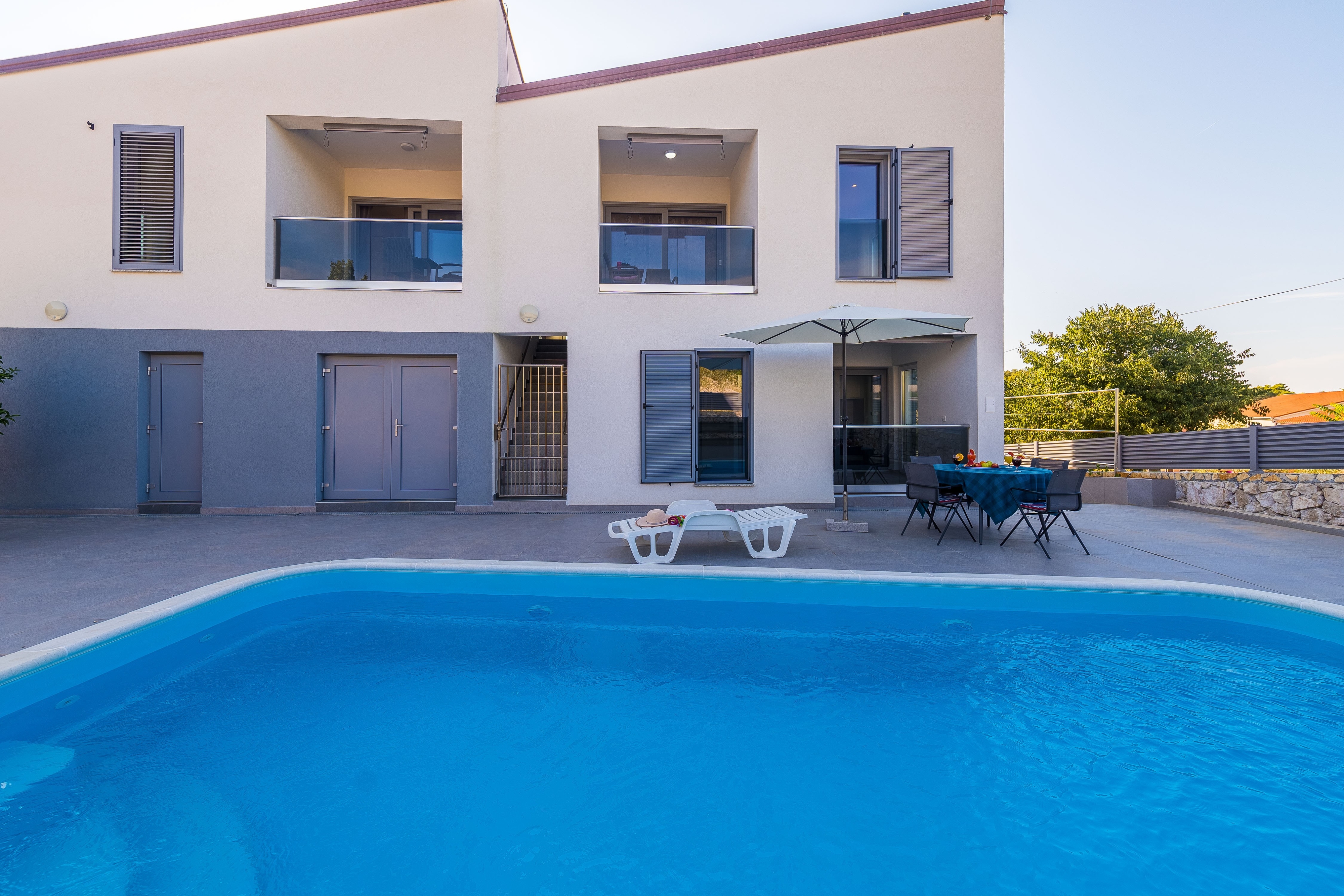 One bedroom apartment with balcony Lukoran, Ugljan (A-23933-a)