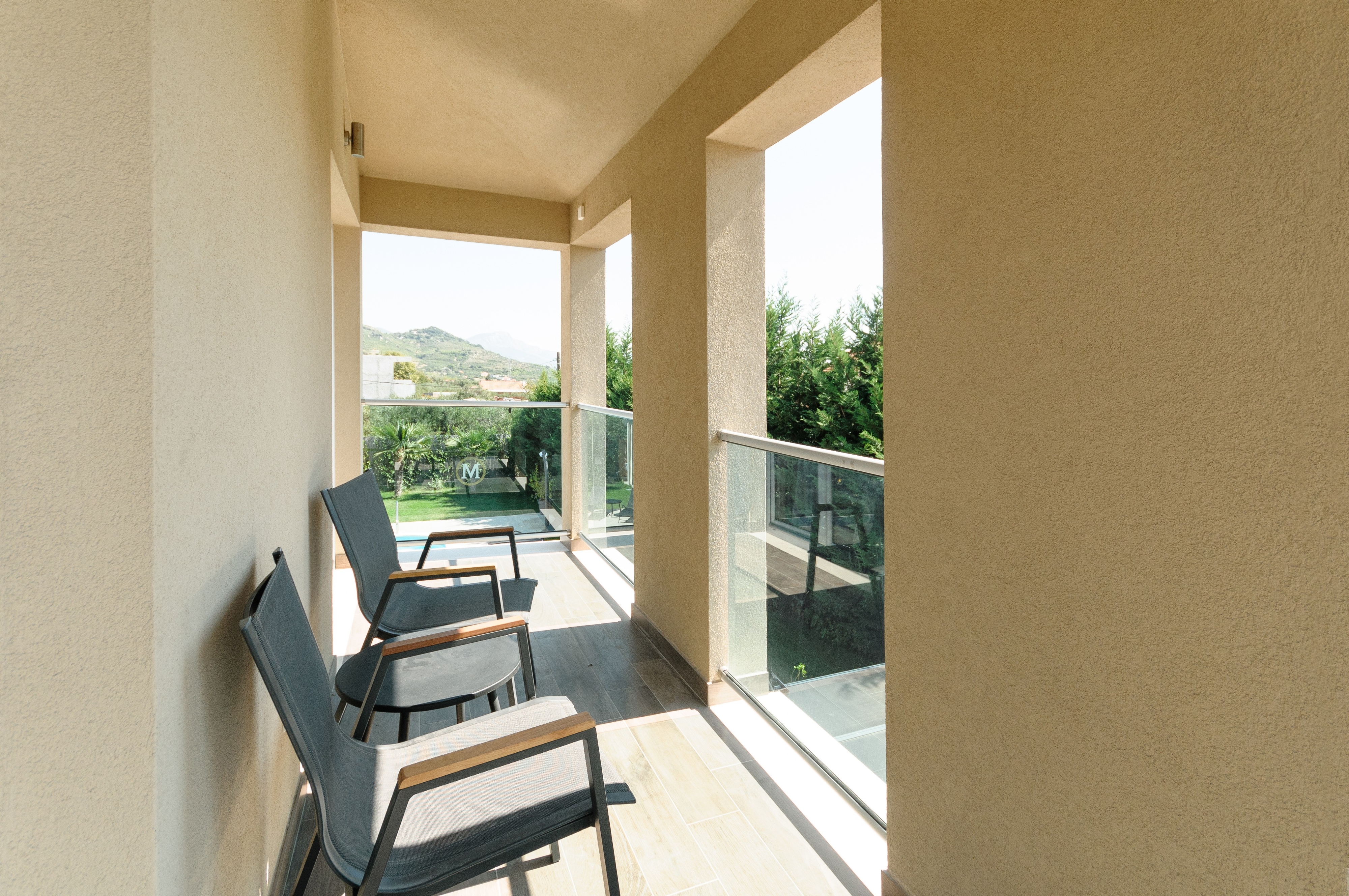 Comfortable and spacious house with terrace and sea view Plano, Trogir  K