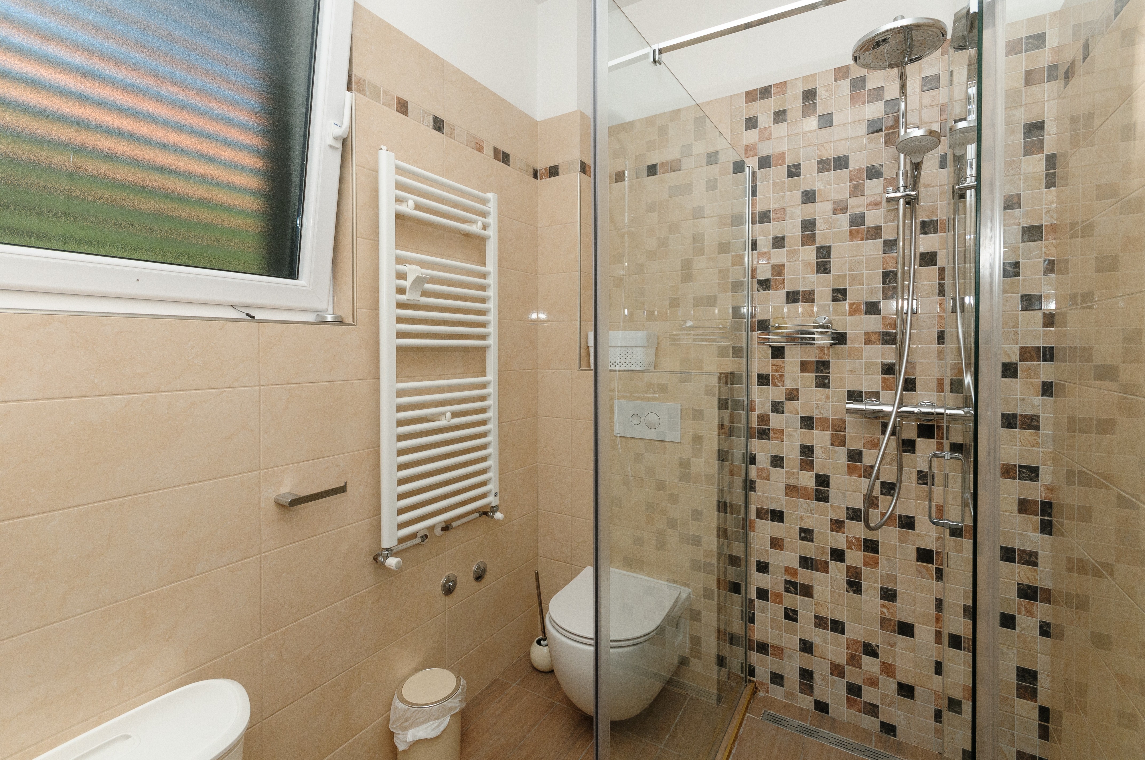 Comfortable and spacious house with terrace and sea view Plano, Trogir  K