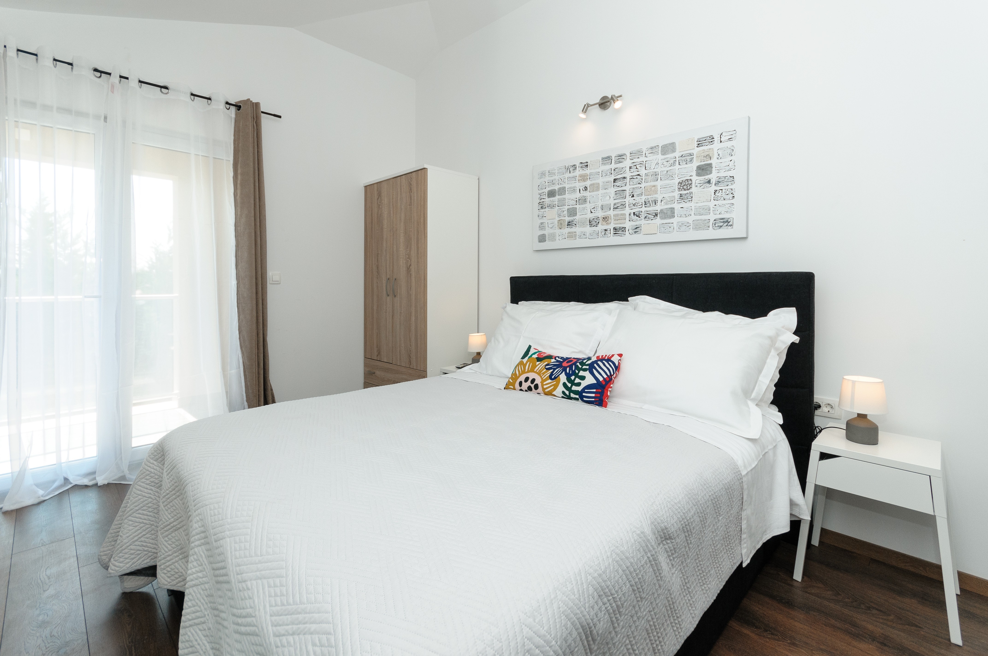 Comfortable and spacious house with terrace and sea view Plano, Trogir  K