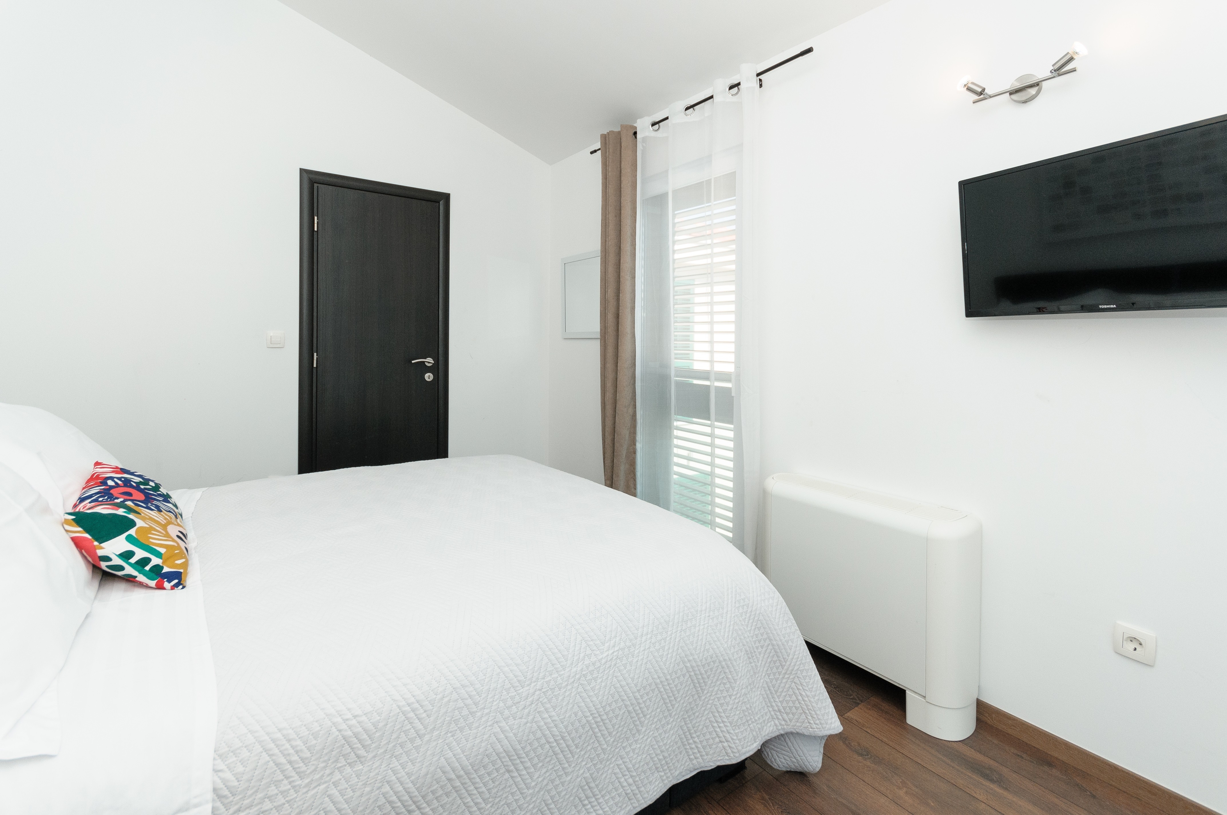 Comfortable and spacious house with terrace and sea view Plano, Trogir  K