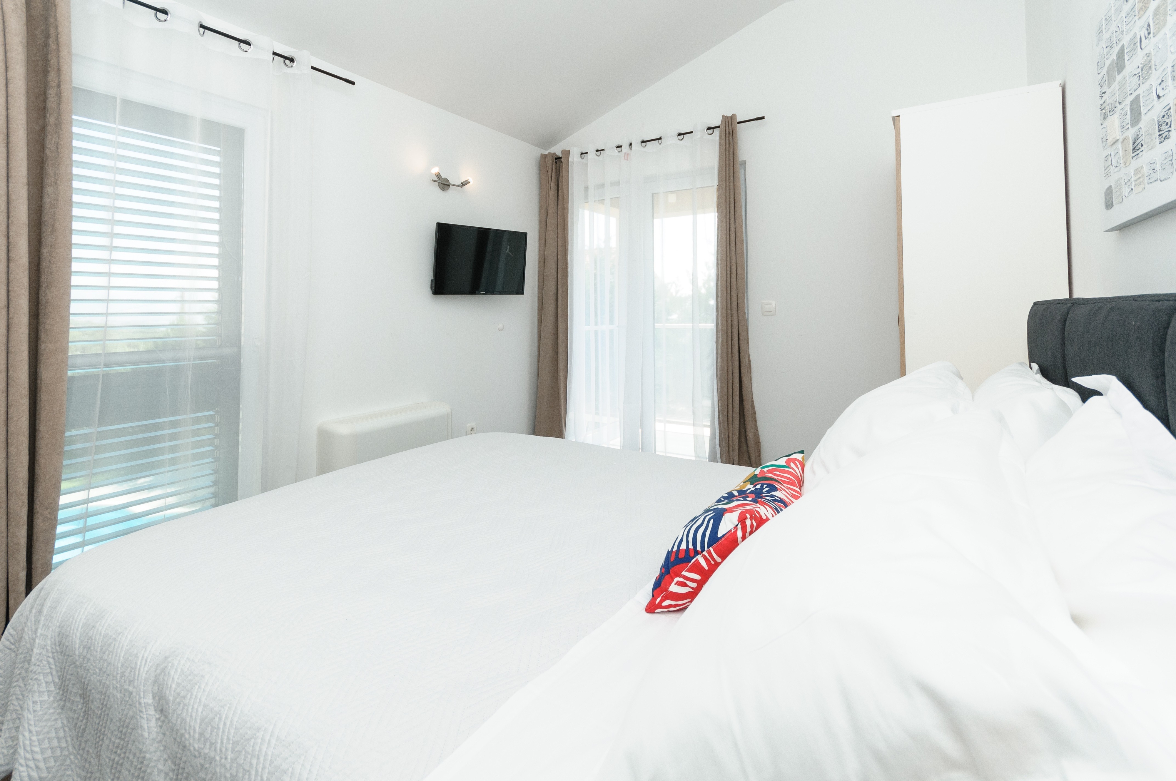 Comfortable and spacious house with terrace and sea view Plano, Trogir  K