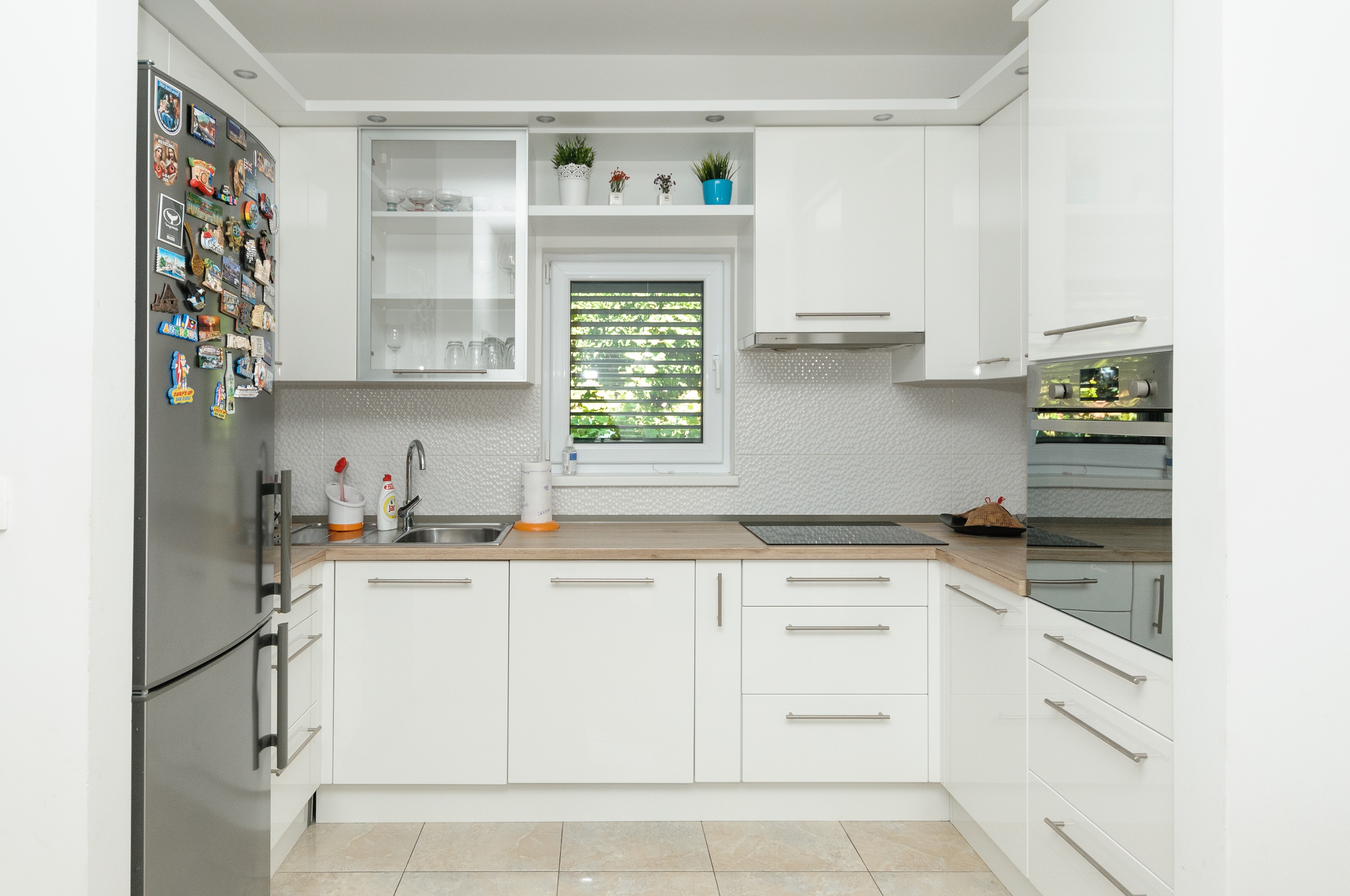 Comfortable and spacious house with terrace and sea view Plano, Trogir  K