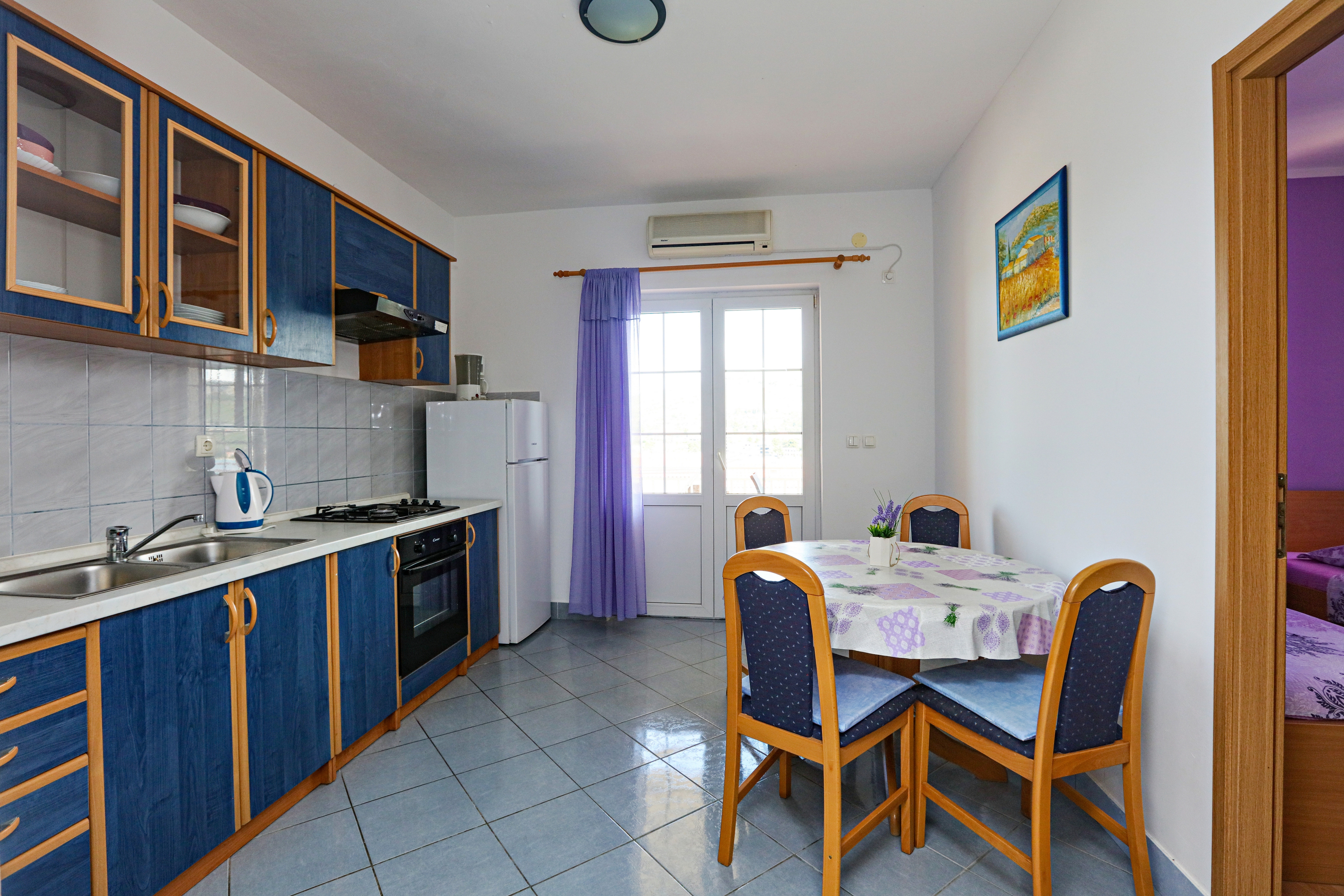 Two bedroom apartment near beach Šparadići, Šibenik (A-23939-c)