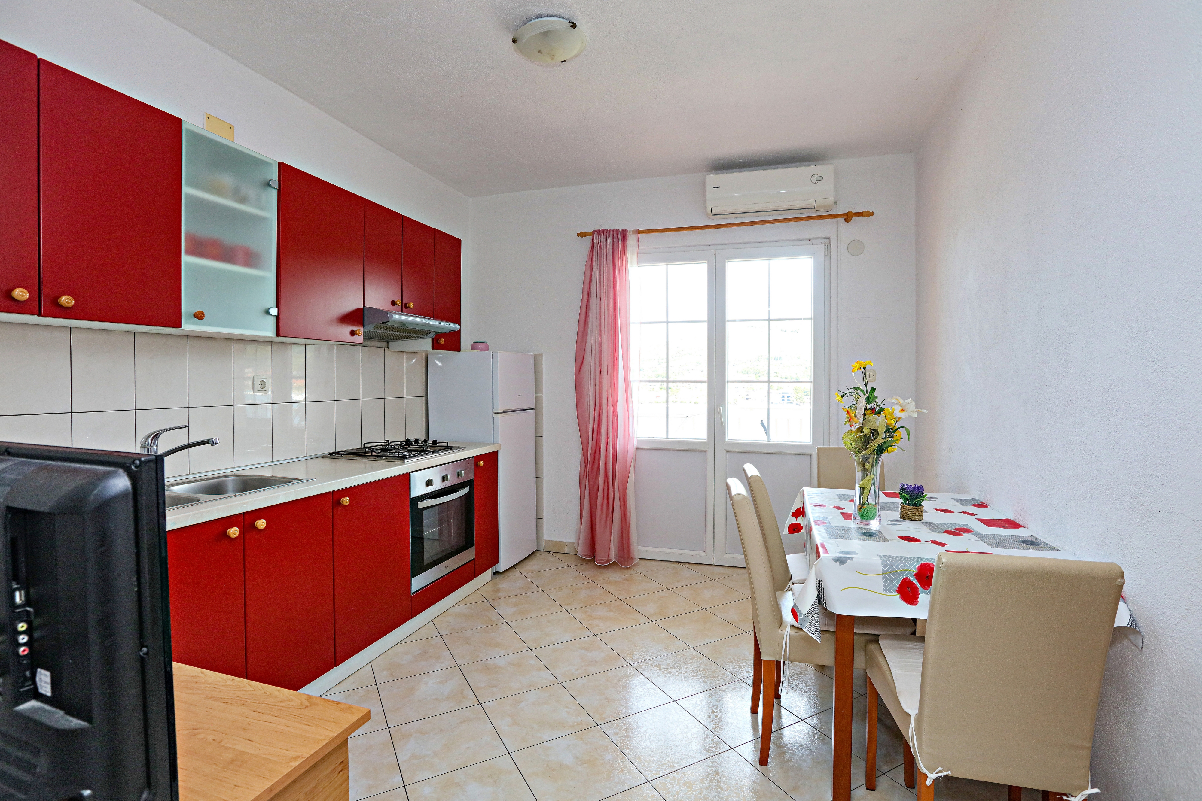 Two bedroom apartment near beach Šparadići, Šibenik (A-23939-d) Two bedroom apartment near beach Šparadići, Šibenik (A-23939-d)