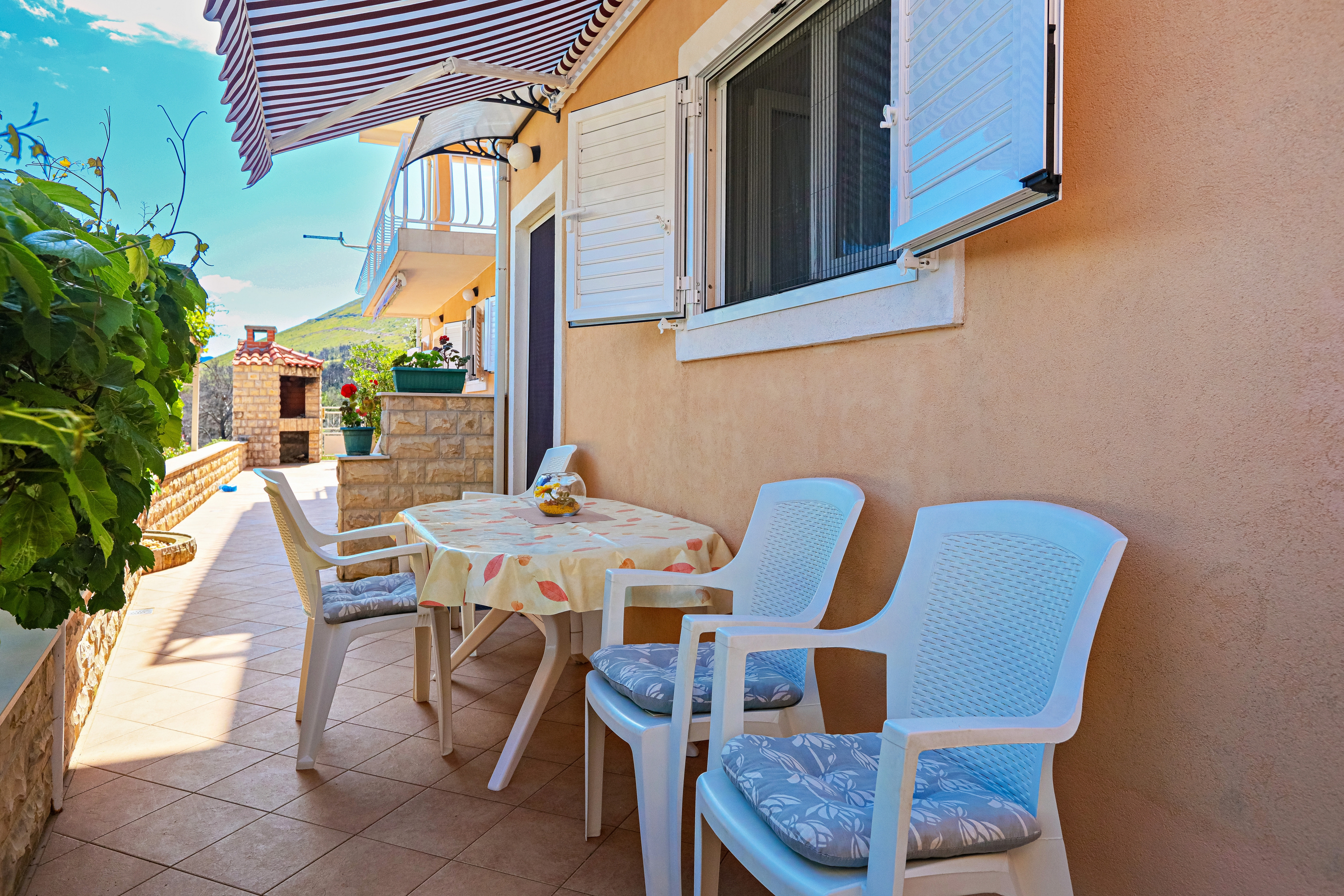 One bedroom apartment near beach Šparadići, Šibenik  A-e