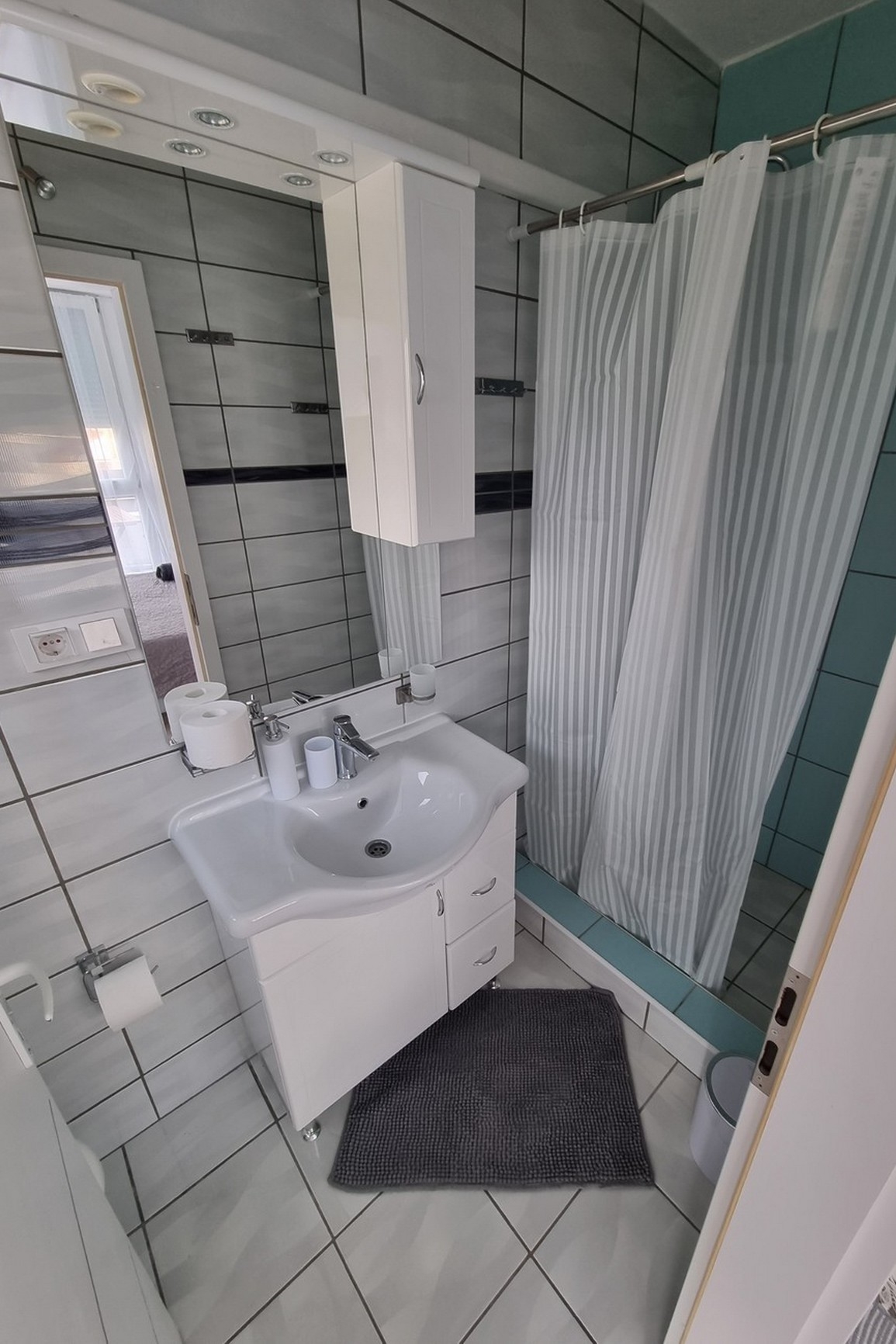 Two bedroom apartment with terrace Okrug Gornji, Čiovo  A-a