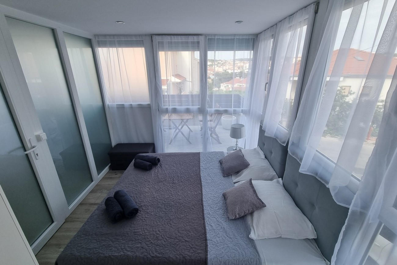 Two bedroom apartment with terrace Okrug Gornji, Čiovo  A-a