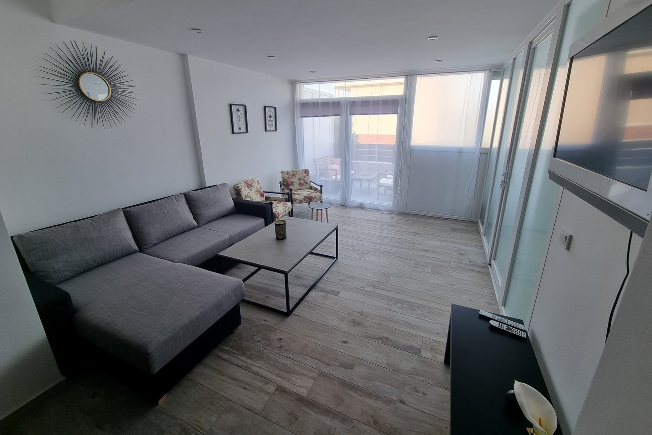 Two bedroom apartment with terrace Okrug Gornji, Čiovo  A-a