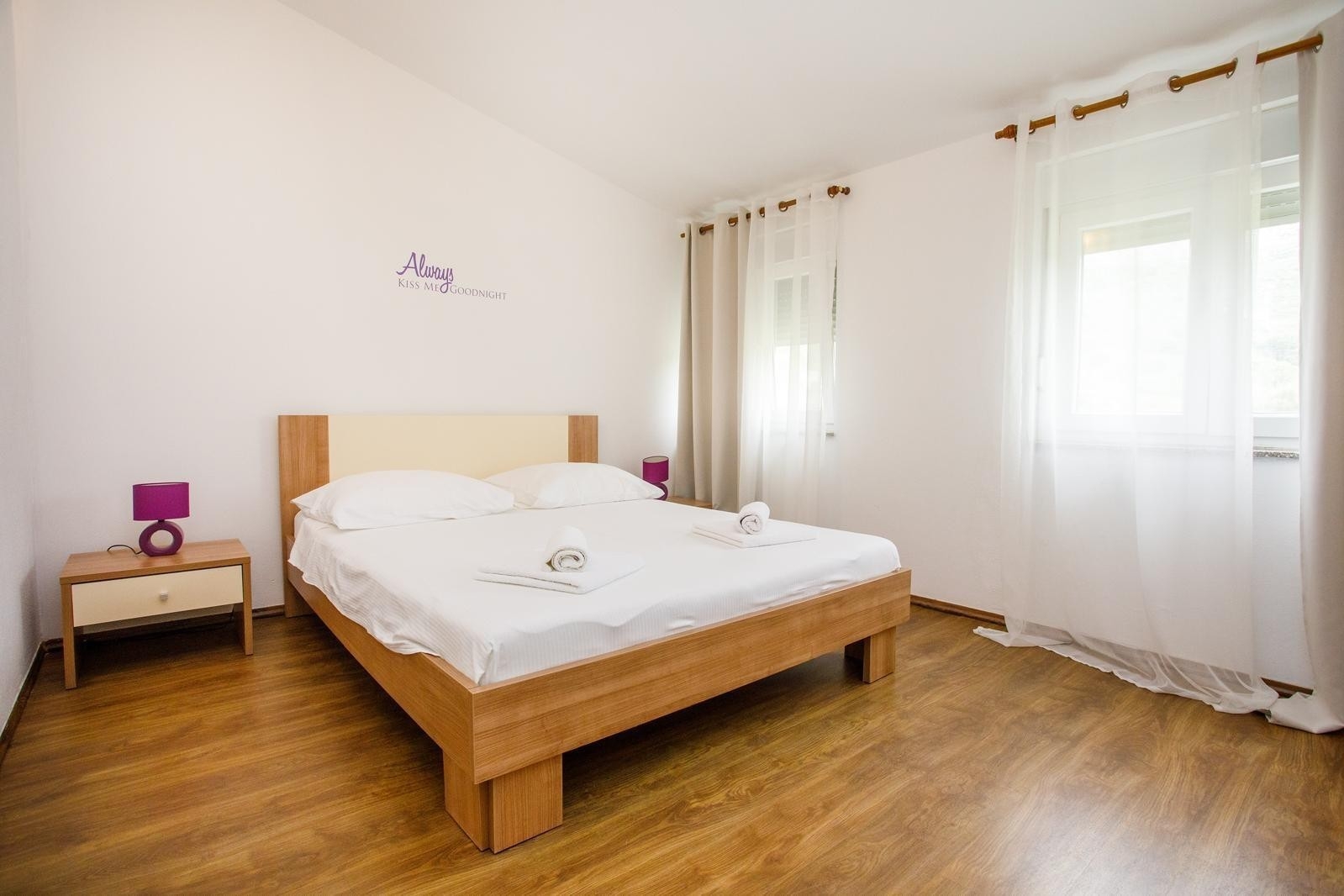 Three bedroom house with terrace Srinjine, Split  K