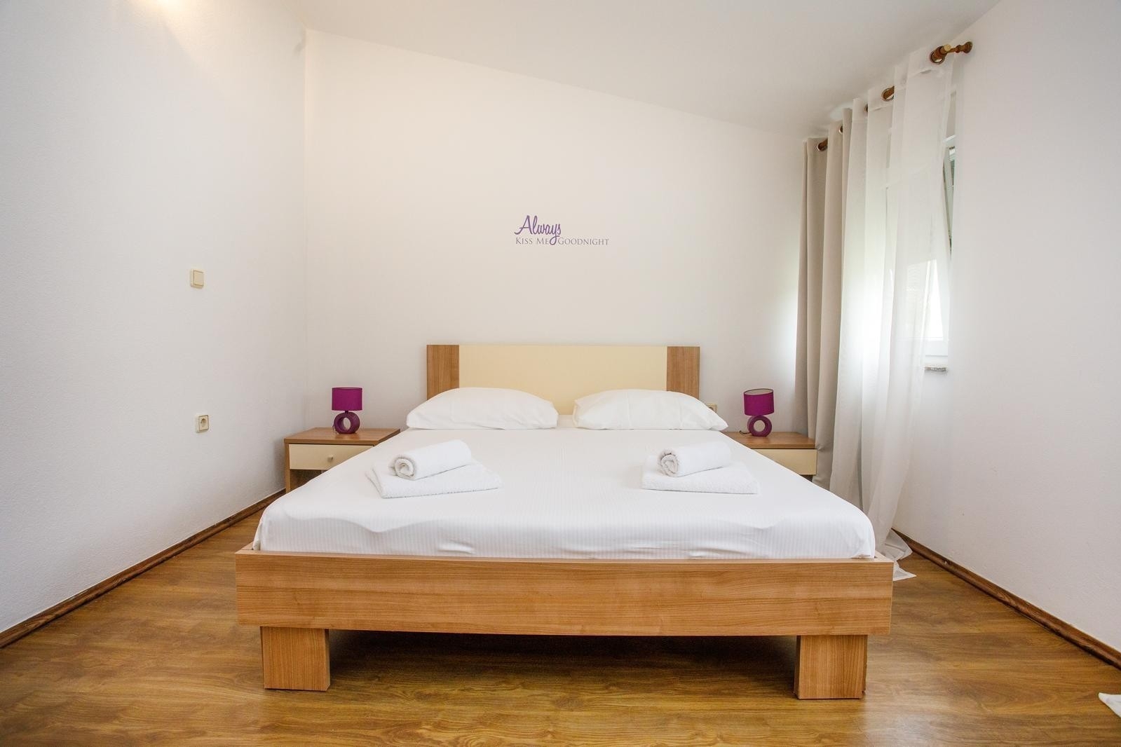 Three bedroom house with terrace Srinjine, Split  K