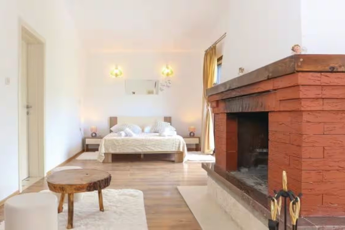 Three bedroom house with terrace Srinjine, Split  K