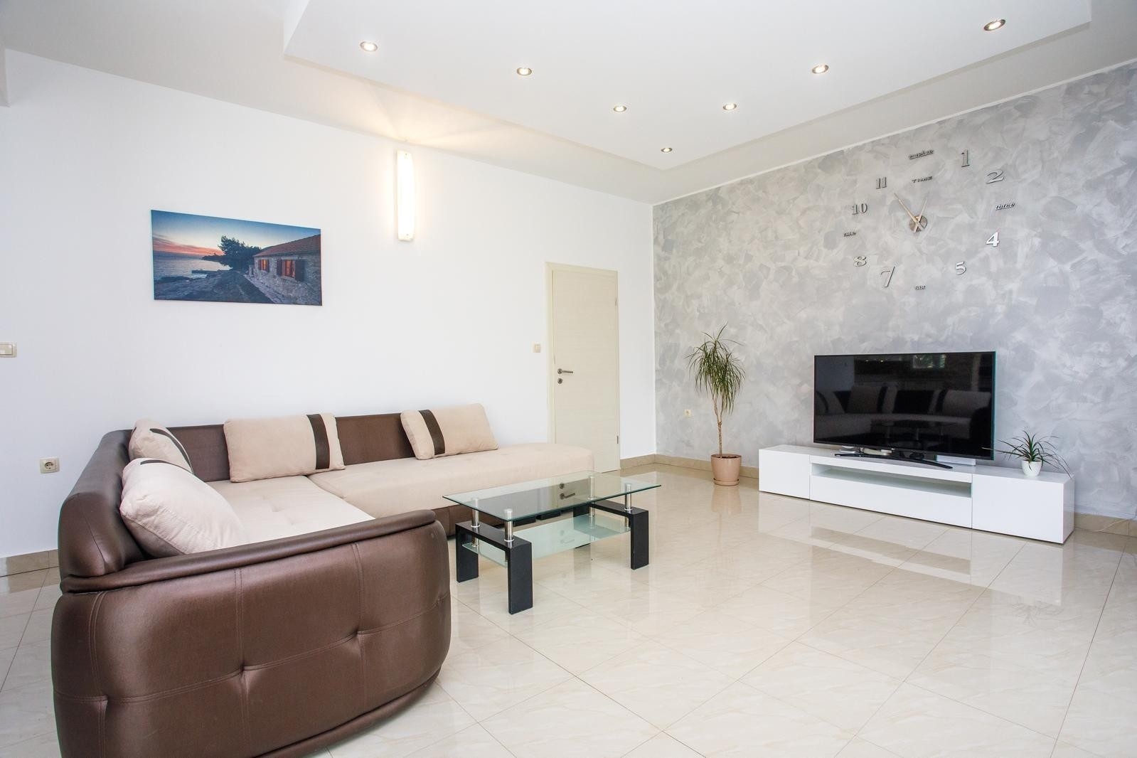 Three bedroom house with terrace Srinjine, Split (K-23950) Three bedroom house with terrace Srinjine, Split (K-23950)