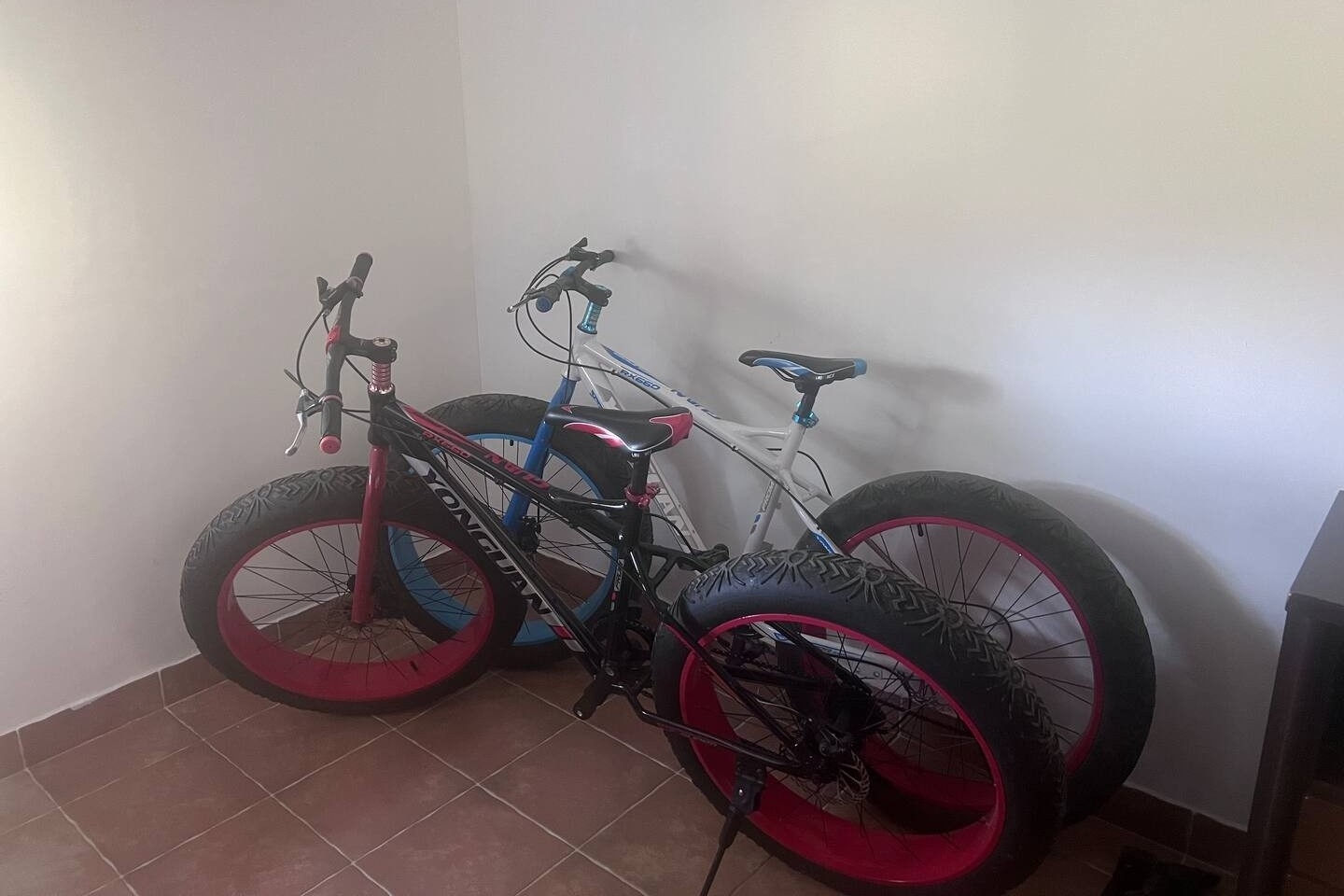 Top Split Srinjine Top Split Srinjine