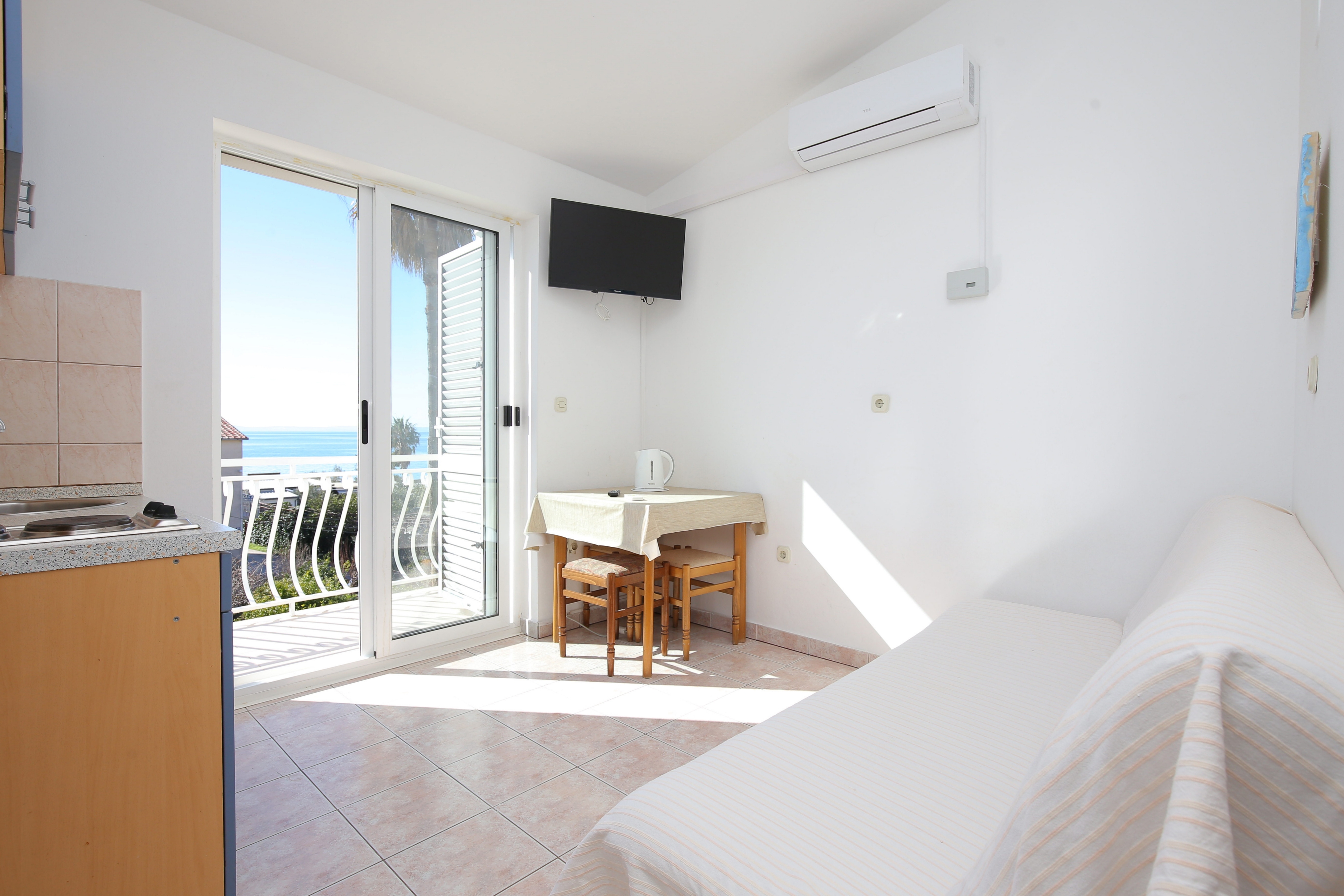 One bedroom apartment with balcony and sea view Podstrana, Split (A-23954-a) One bedroom apartment with balcony and sea view Podstrana, Split (A-23954-a)