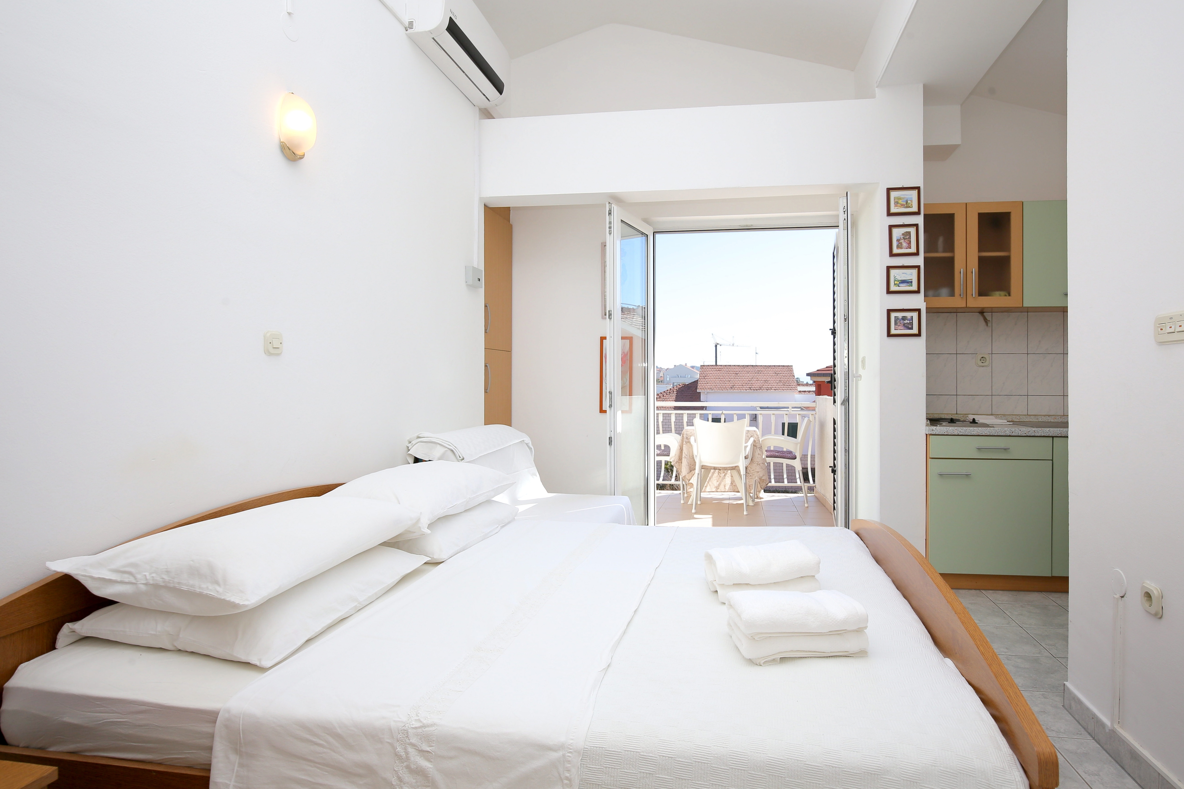 Studio flat with terrace and sea view Podstrana, Split (AS-23954-a) Studio flat with terrace and sea view Podstrana, Split (AS-23954-a)