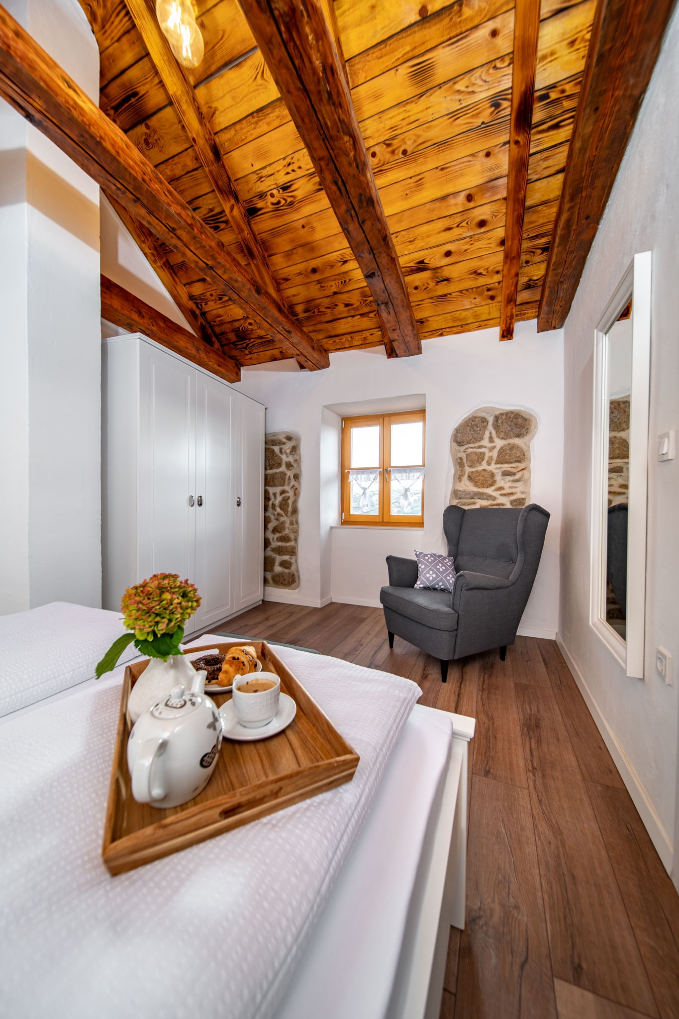 Two bedroom apartment with terrace Lopar, Rab  A-a