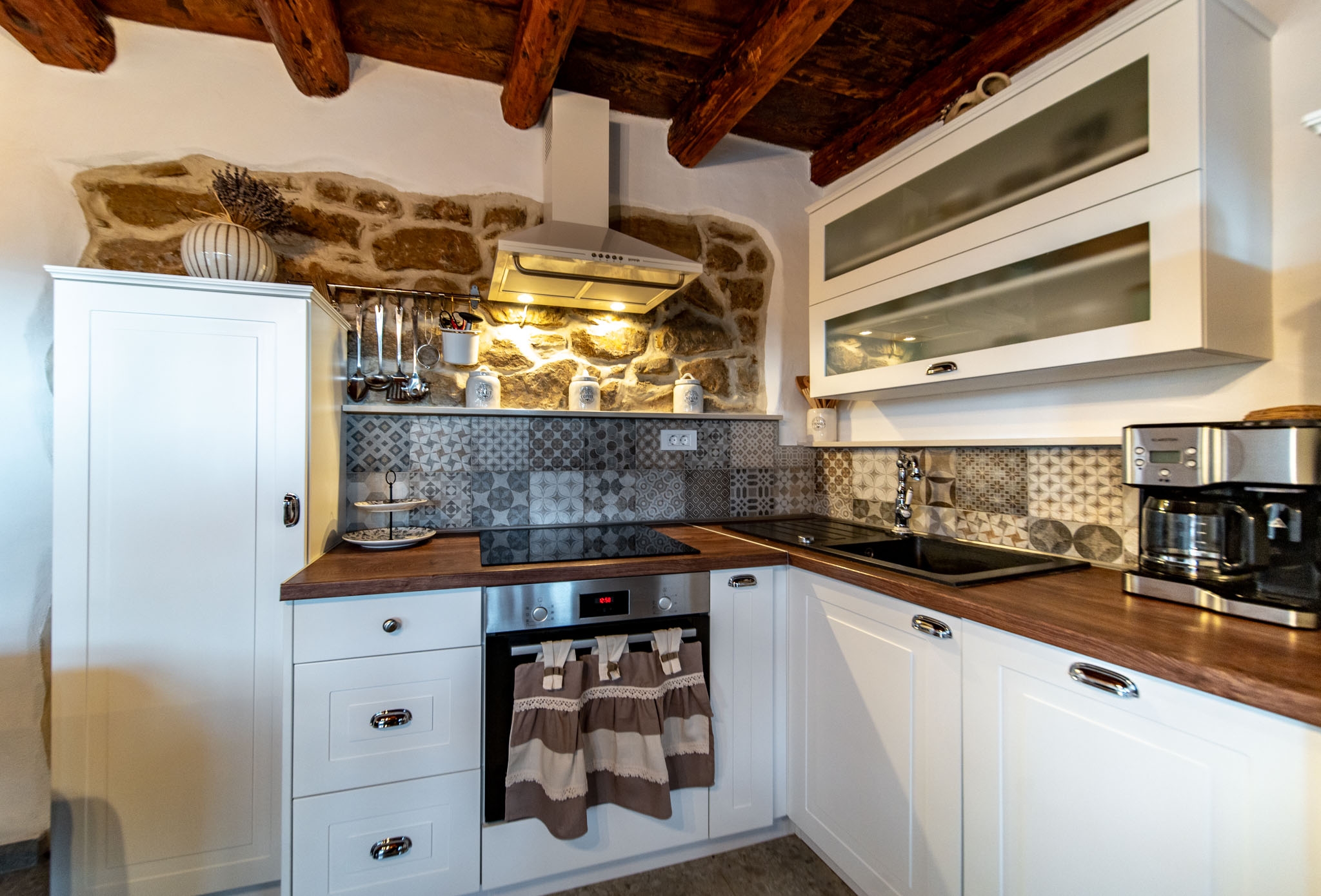 Two bedroom apartment with terrace Lopar, Rab  A-a