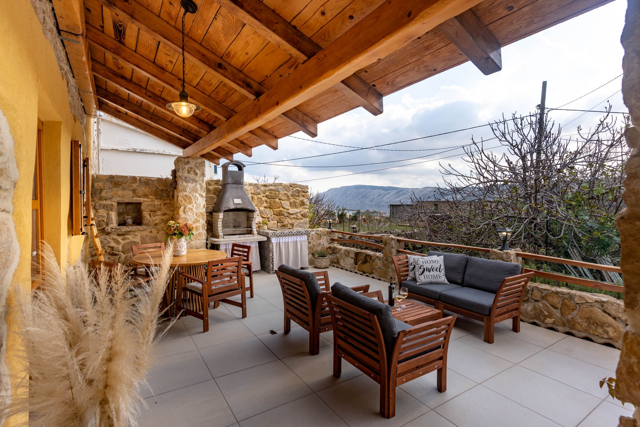 Two bedroom apartment with terrace Lopar, Rab  A-a