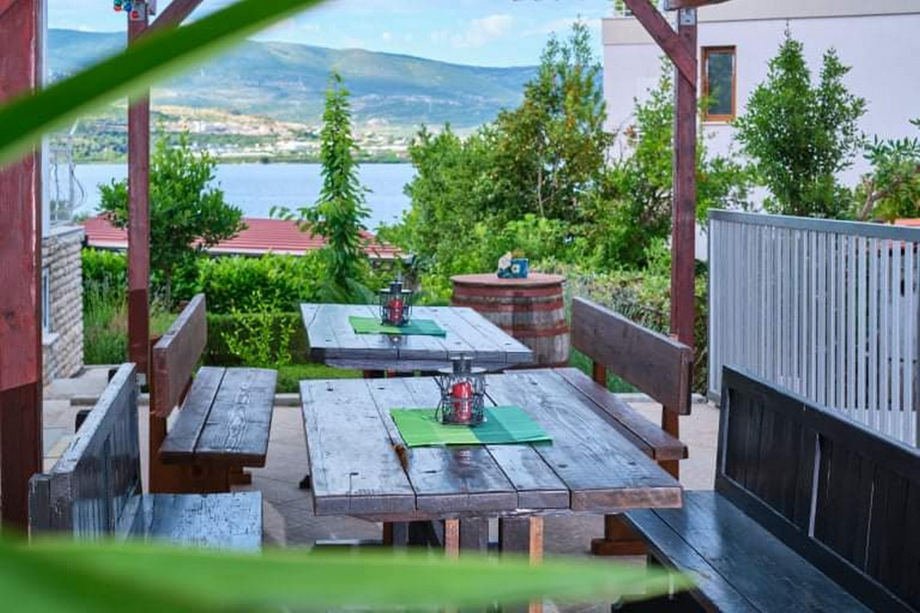 Two bedroom apartment with terrace and sea view Mastrinka, Čiovo (A-23959-a)