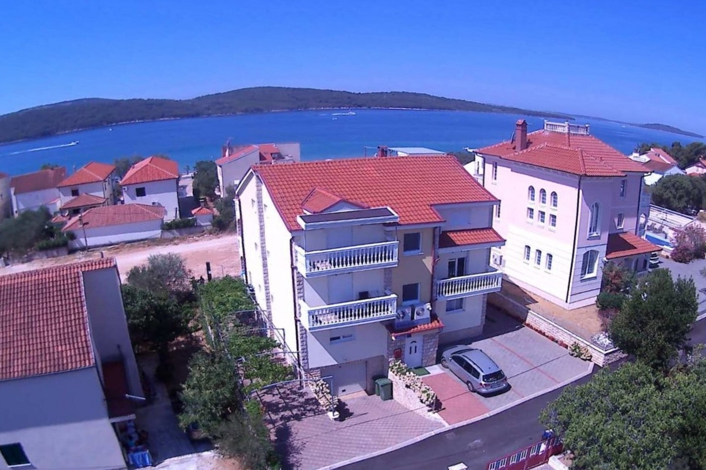 Jednosobni apartman s balkonom i pogledom na more Zablaće, Šibenik  A-b