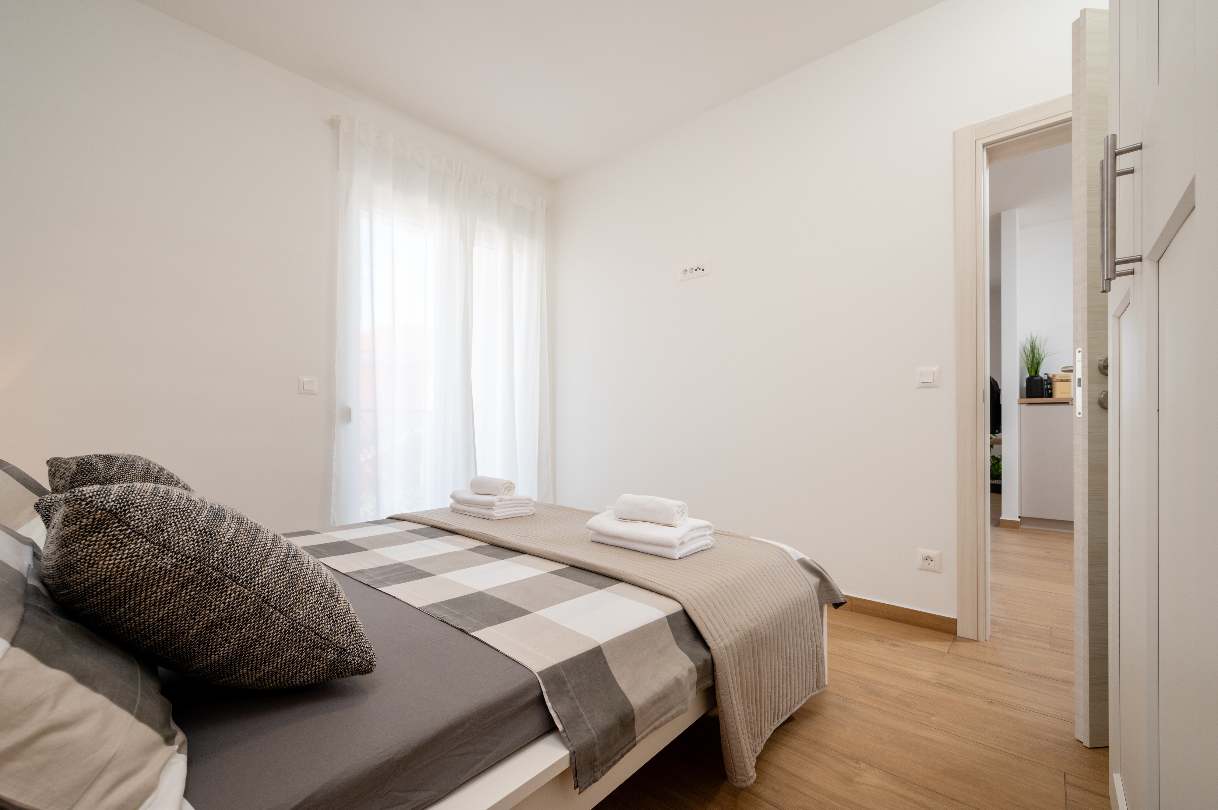 Two bedroom apartment with terrace Trogir  A-a