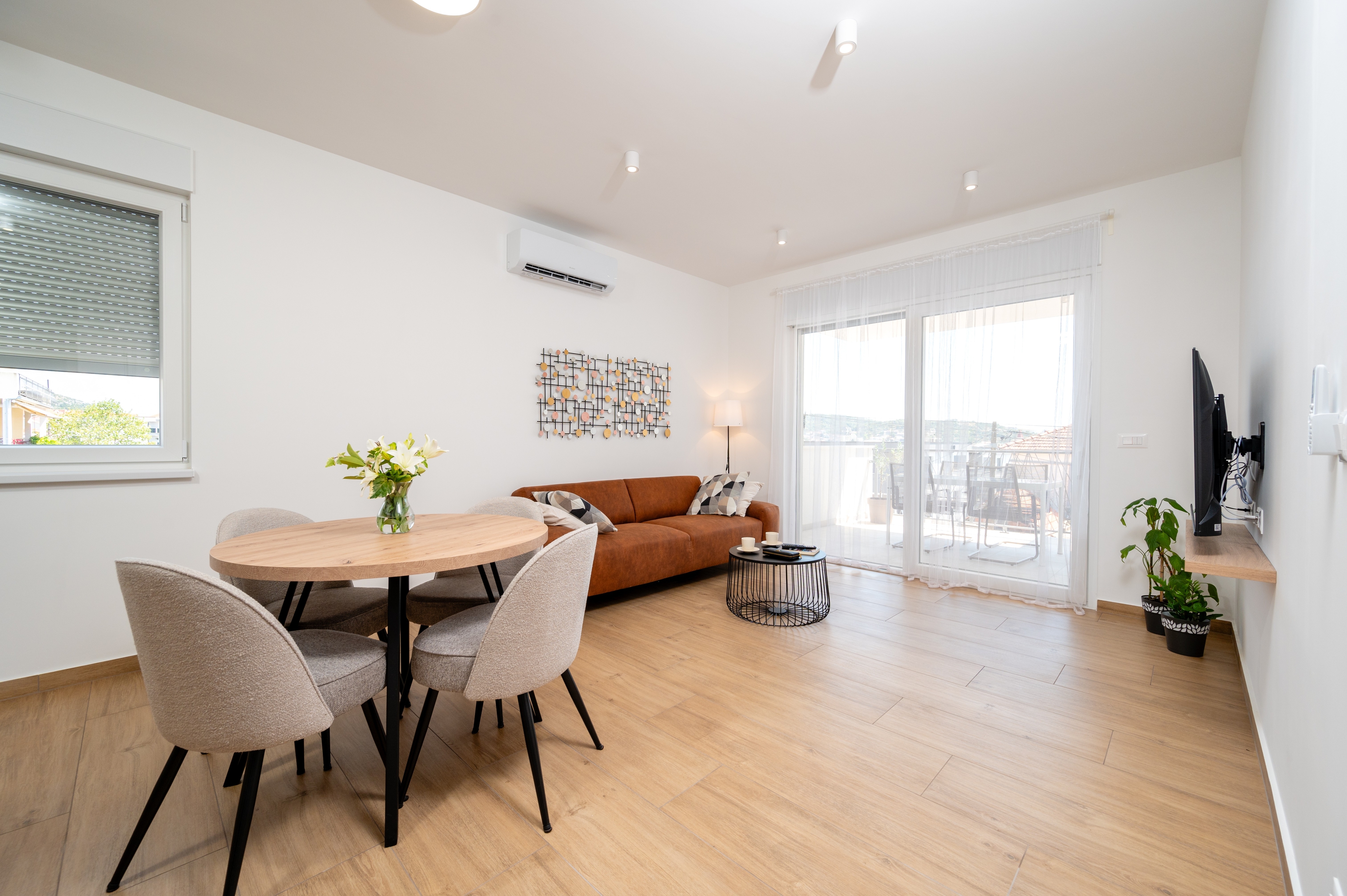 Two bedroom apartment with terrace Trogir  A-a