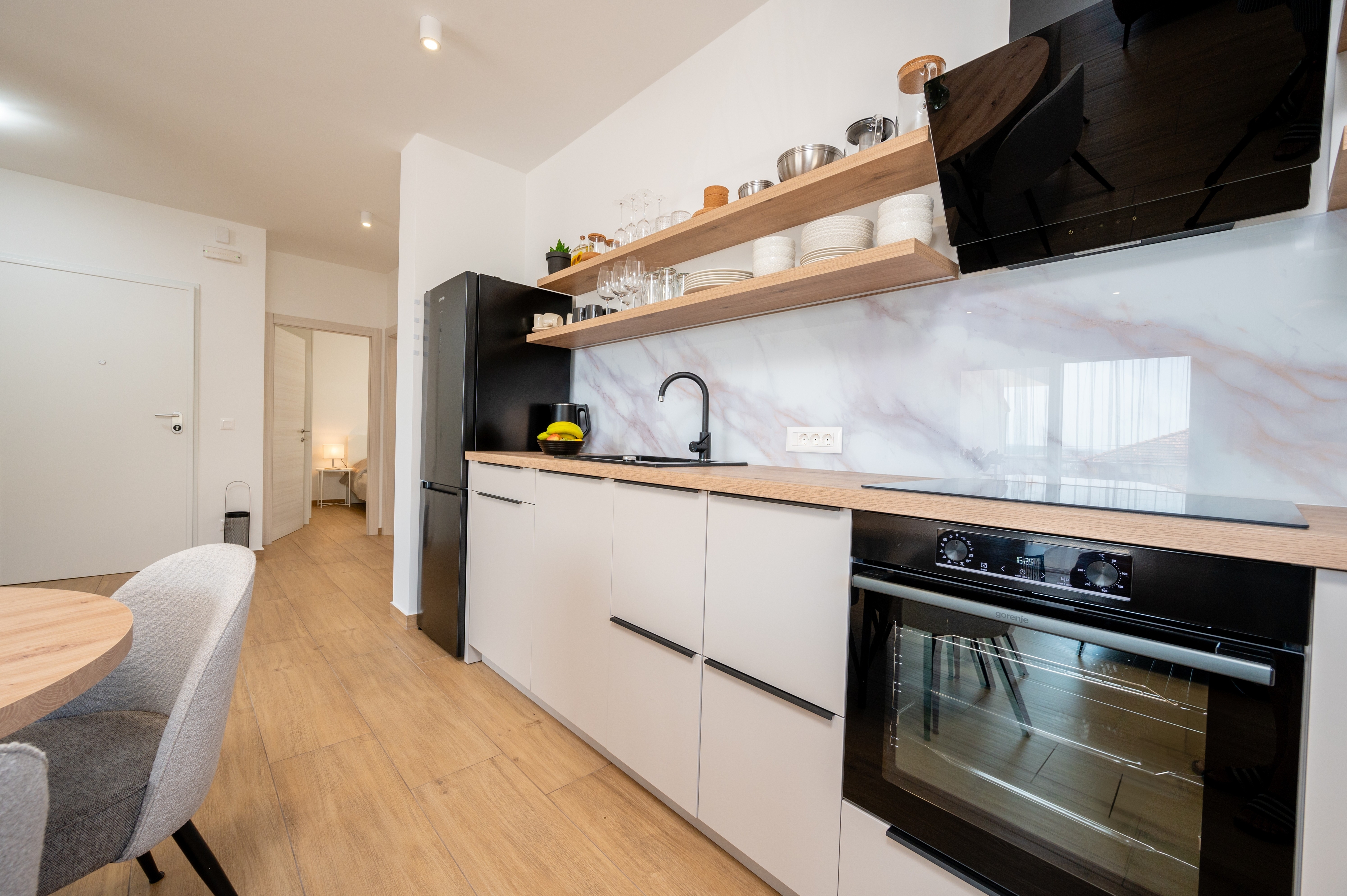 Two bedroom apartment with terrace Trogir  A-a