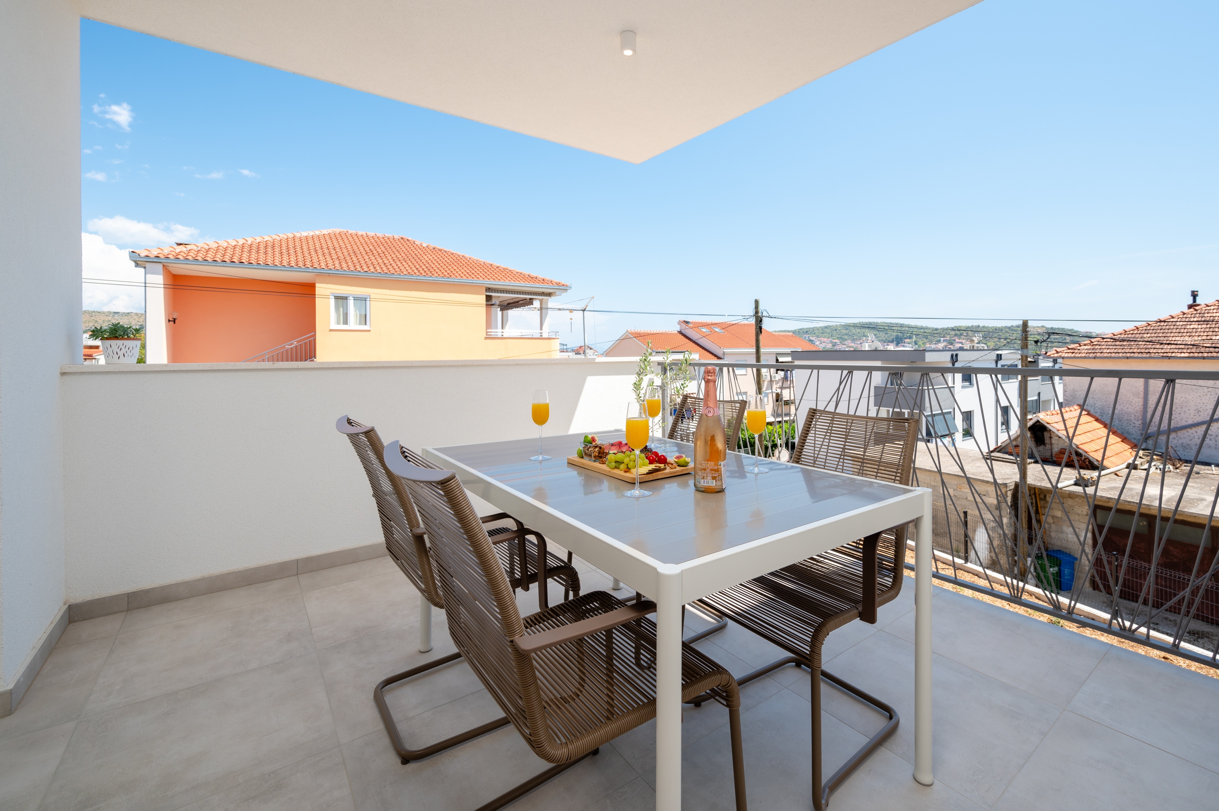 Two bedroom apartment with terrace Trogir  A-a