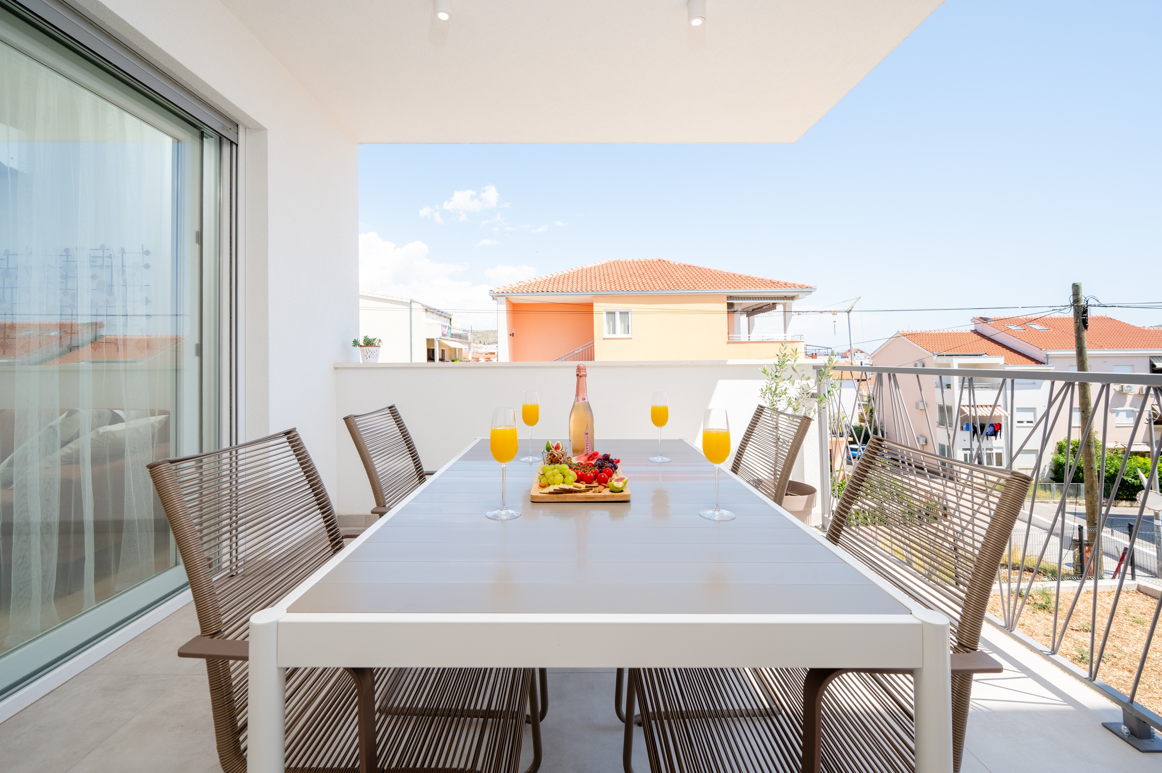 Two bedroom apartment with terrace Trogir  A-a