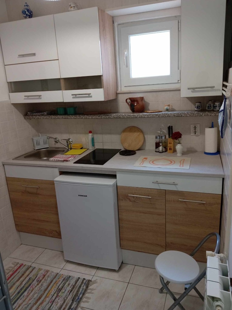 Studio flat near beach Martinšćica, Cres (AS-23980-a) Studio flat near beach Martinšćica, Cres (AS-23980-a)