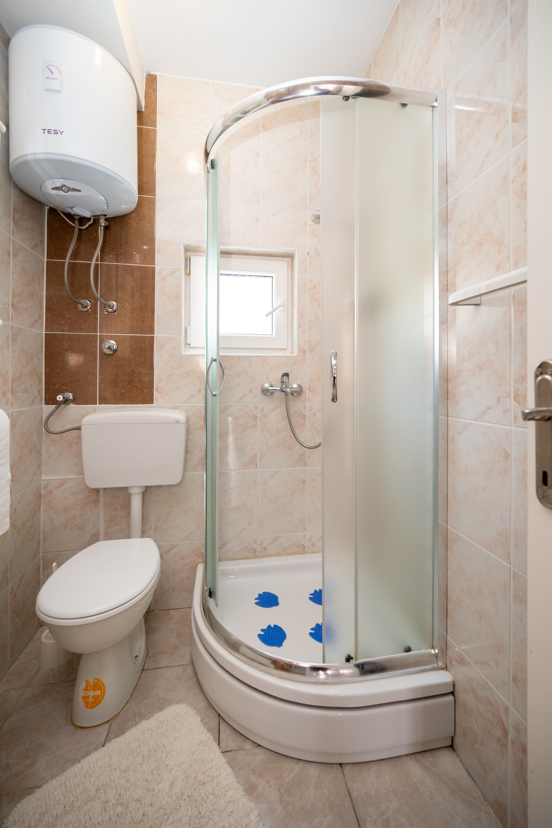 Two bedroom apartment with terrace Gornji Karin, Novigrad  A-a