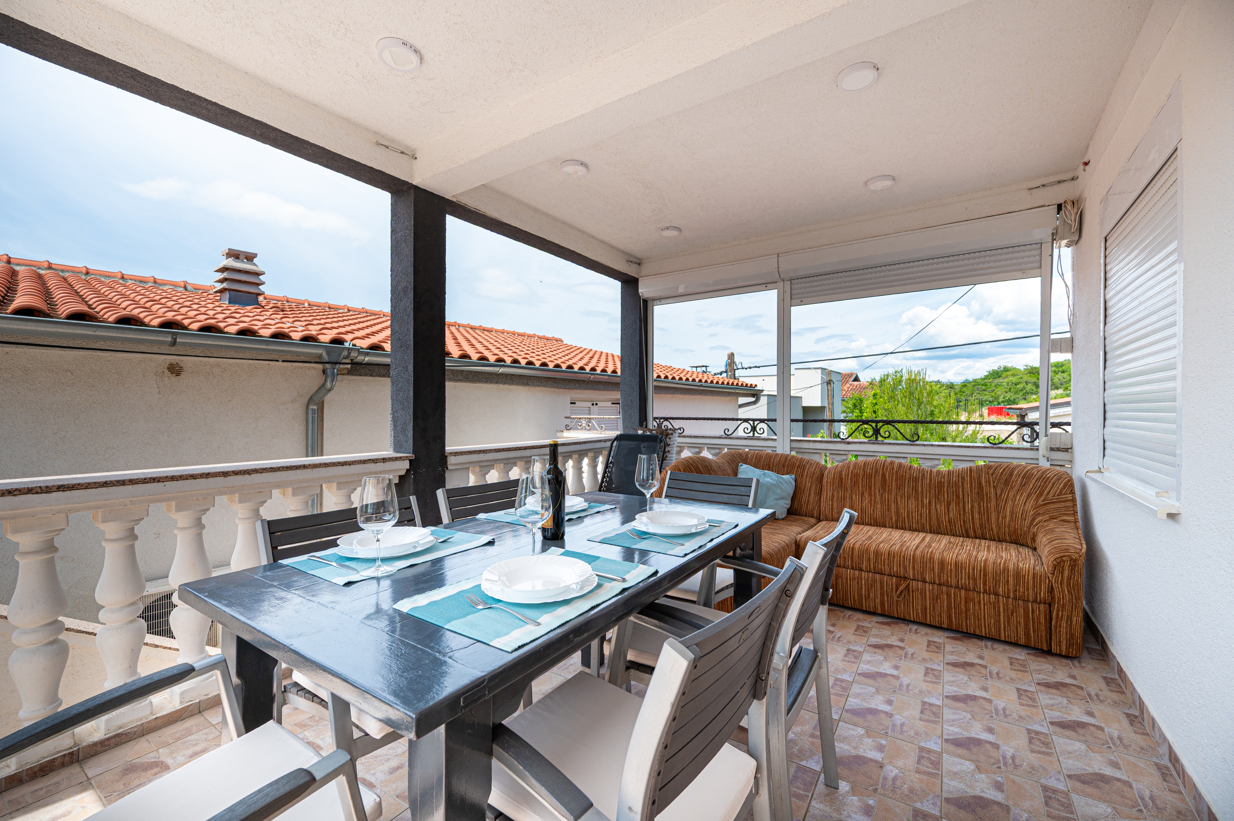 Two bedroom apartment with terrace Gornji Karin, Novigrad (A-23985-a) Two bedroom apartment with terrace Gornji Karin, Novigrad (A-23985-a)