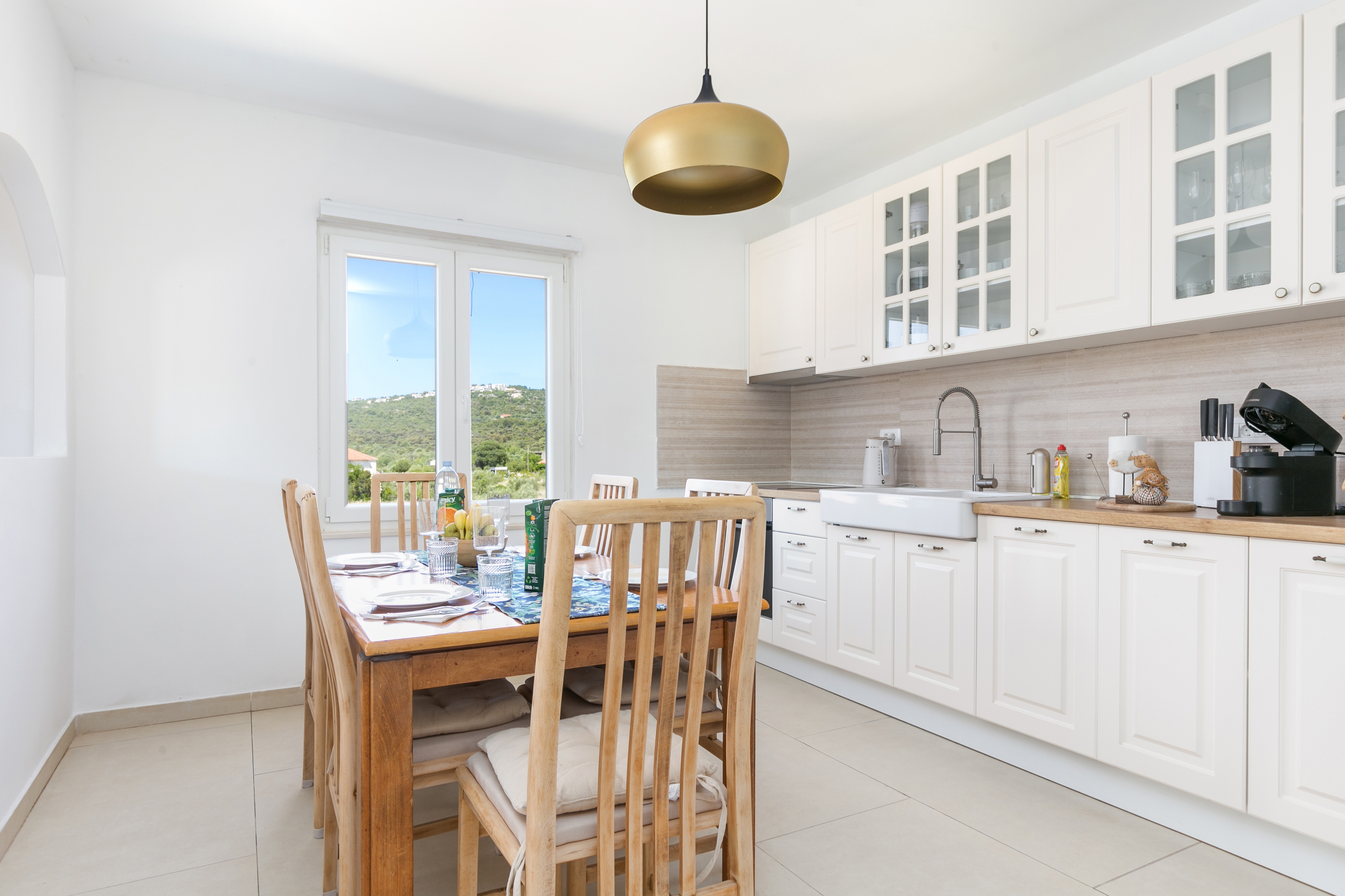 Two bedroom apartment with balcony and sea view Vinišće, Trogir  A-a