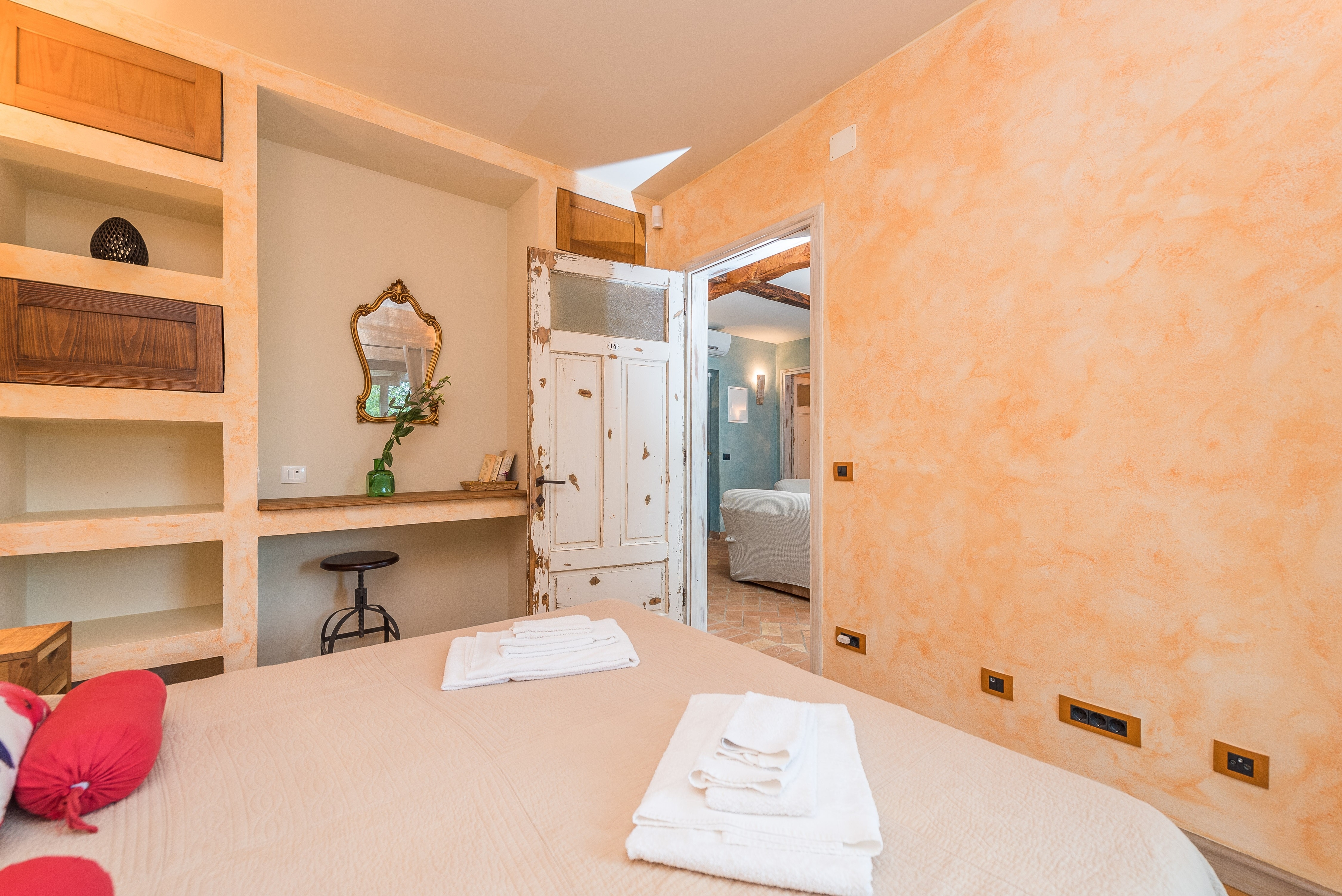 Four bedroom house with terrace and sea view Čižići, Krk  K