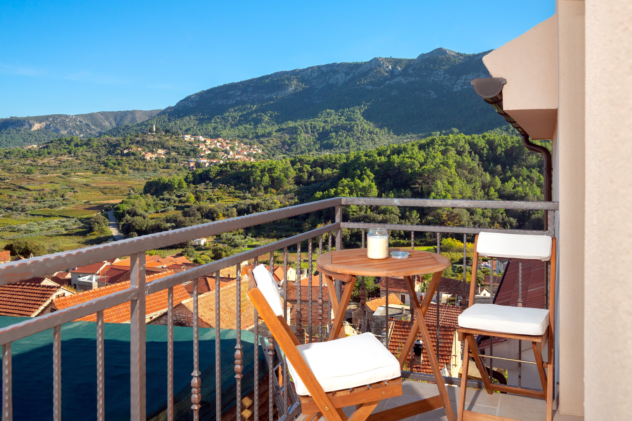 Four bedroom house with terrace and sea view Svirče, Hvar  K