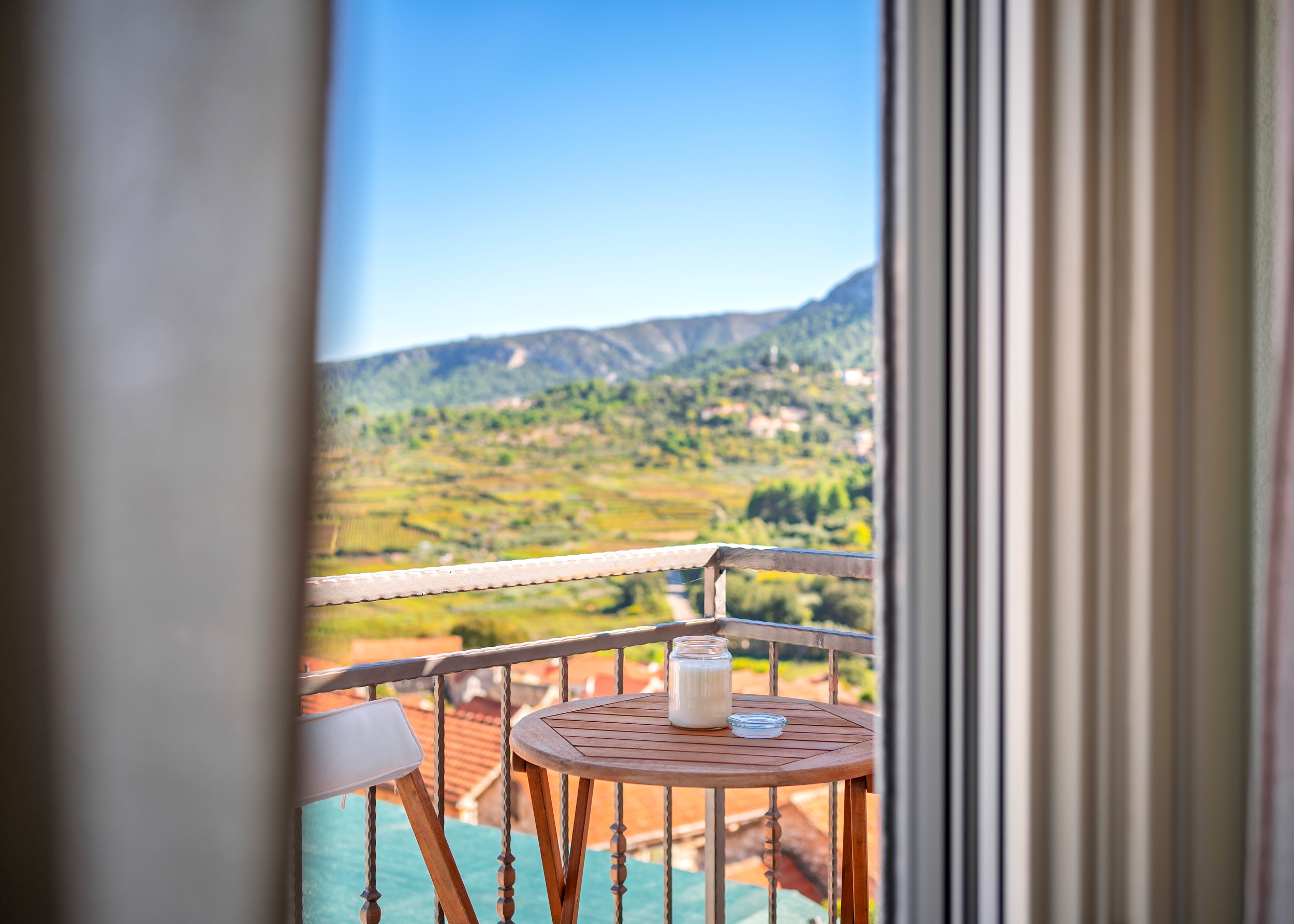 Four bedroom house with terrace and sea view Svirče, Hvar  K