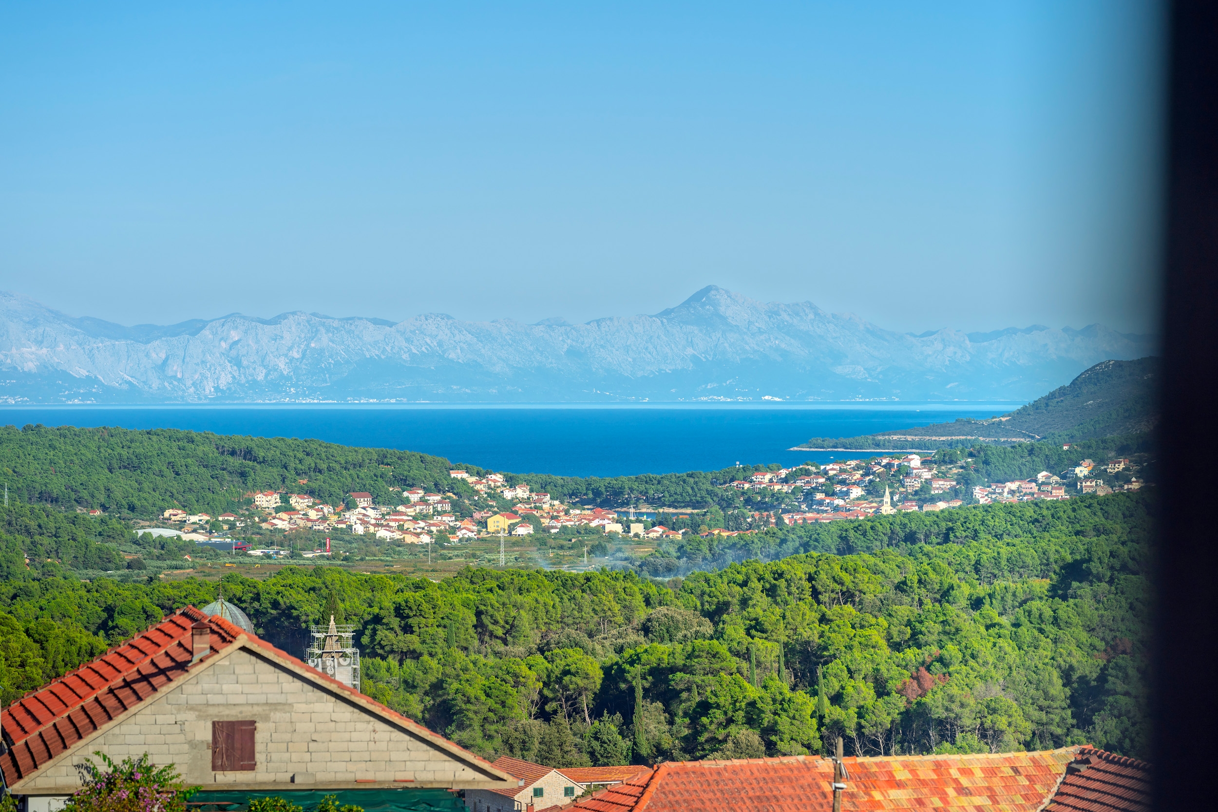 Four bedroom house with terrace and sea view Svirče, Hvar  K