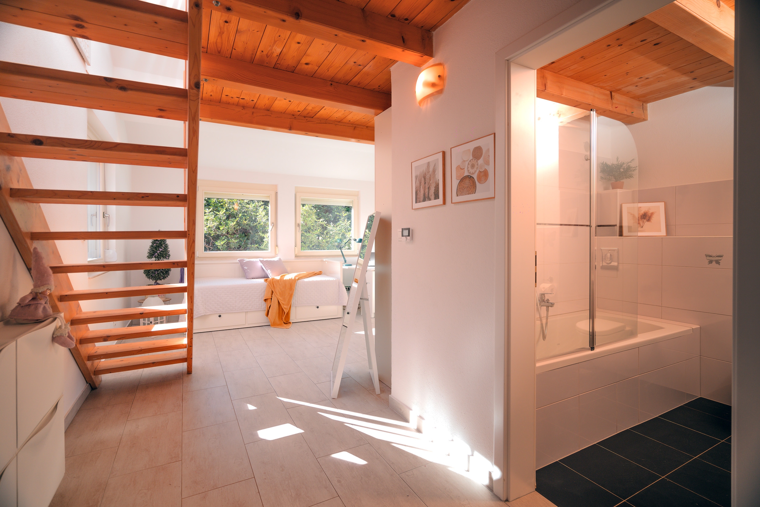 Four bedroom house with terrace and sea view Svirče, Hvar  K