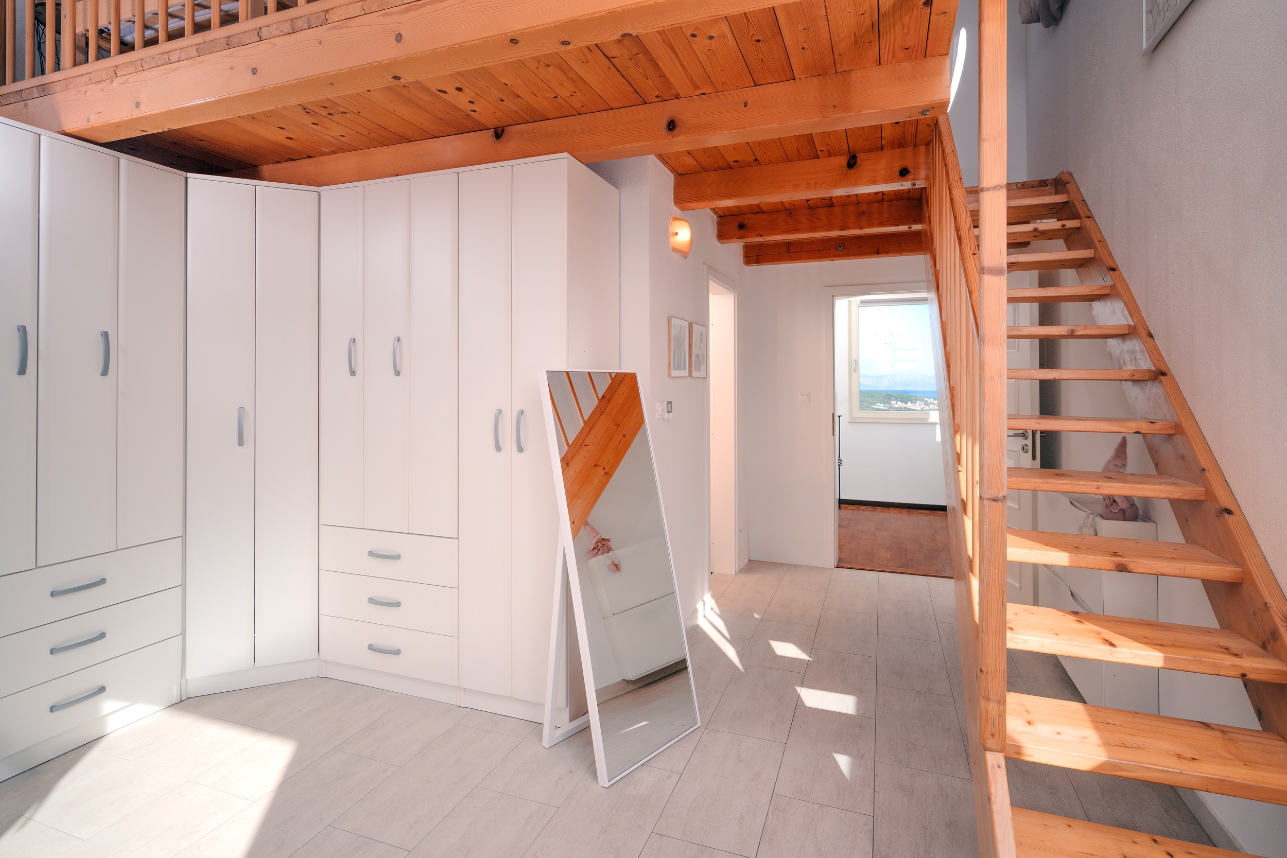 Four bedroom house with terrace and sea view Svirče, Hvar  K