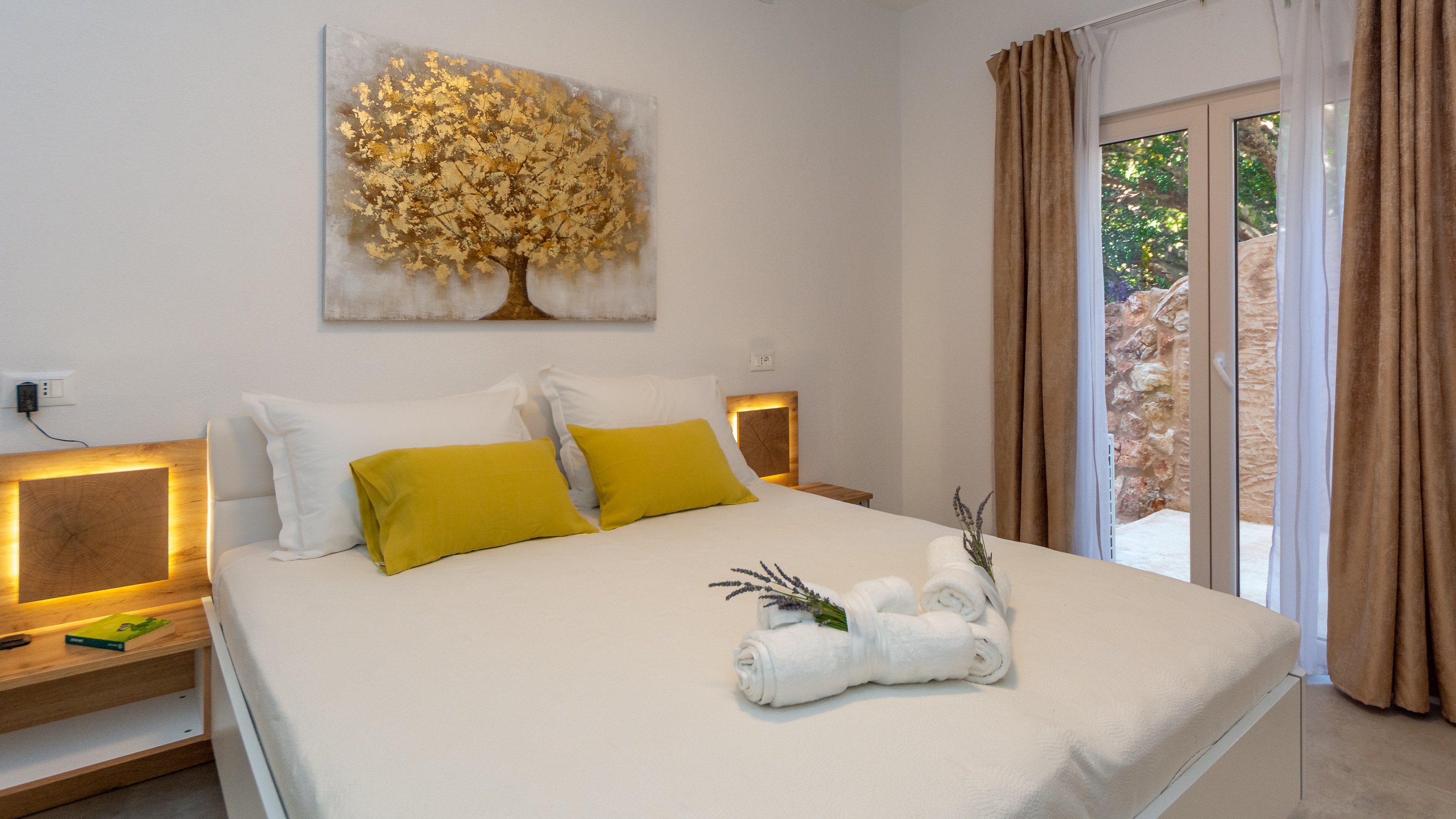 Four bedroom house with terrace and sea view Svirče, Hvar  K