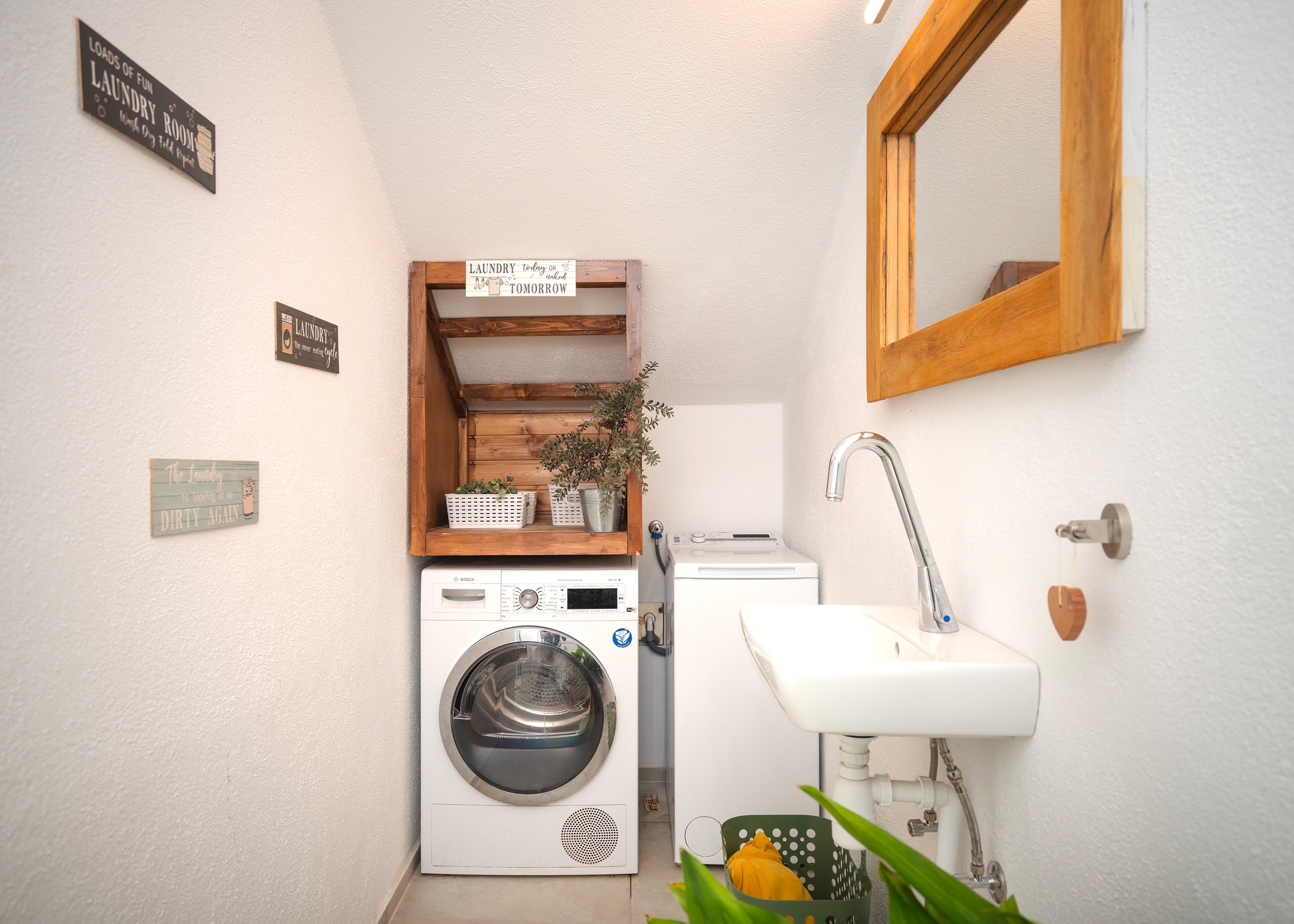 Four bedroom house with terrace and sea view Svirče, Hvar  K