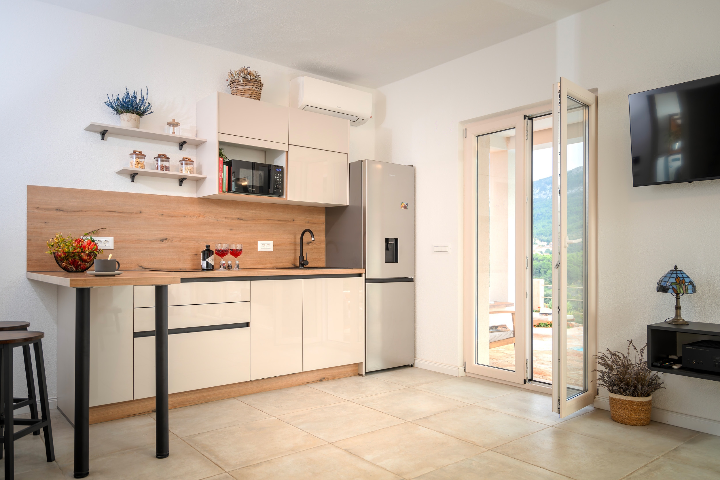 Four bedroom house with terrace and sea view Svirče, Hvar  K